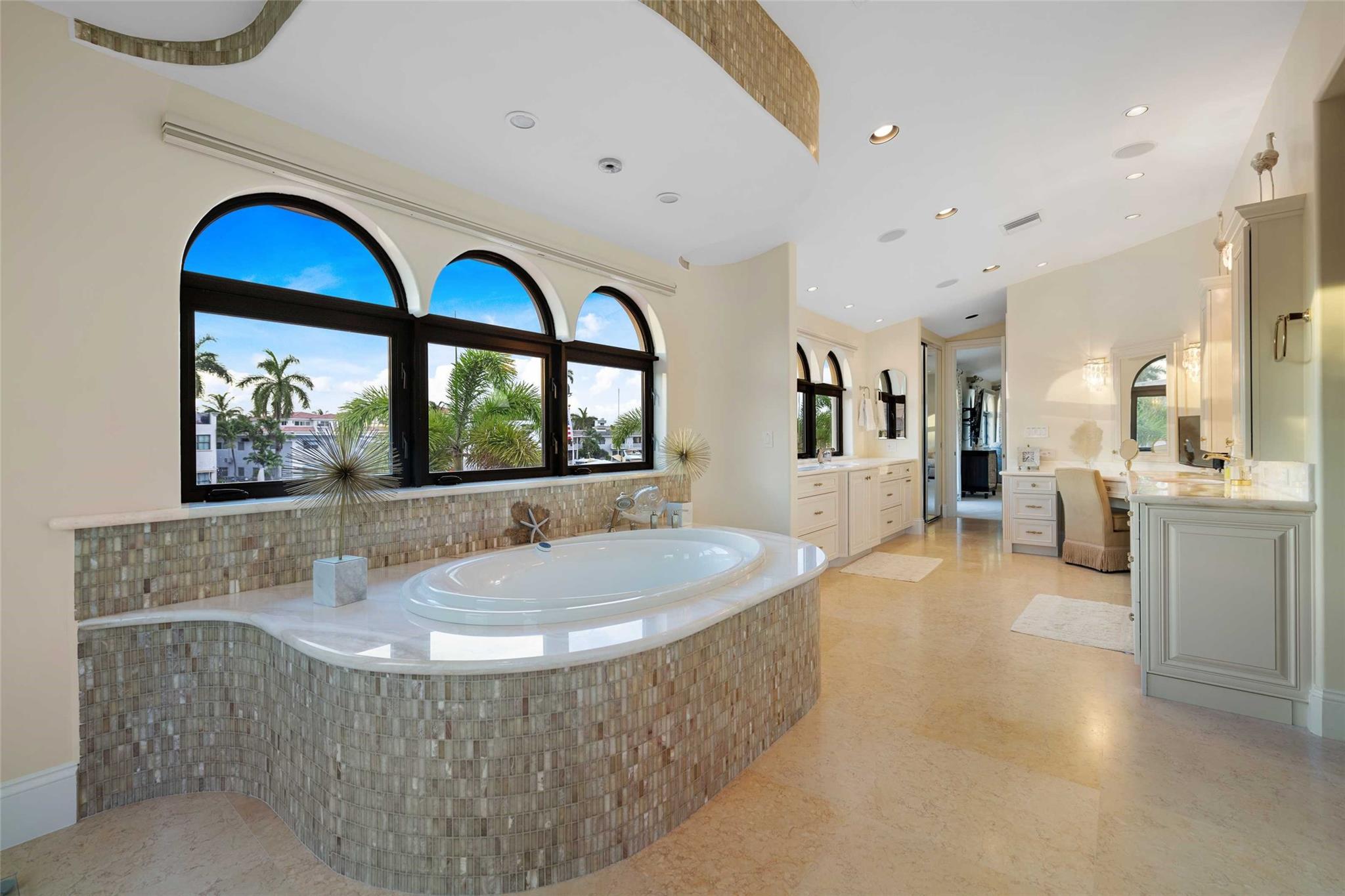1265 Seminole Dr