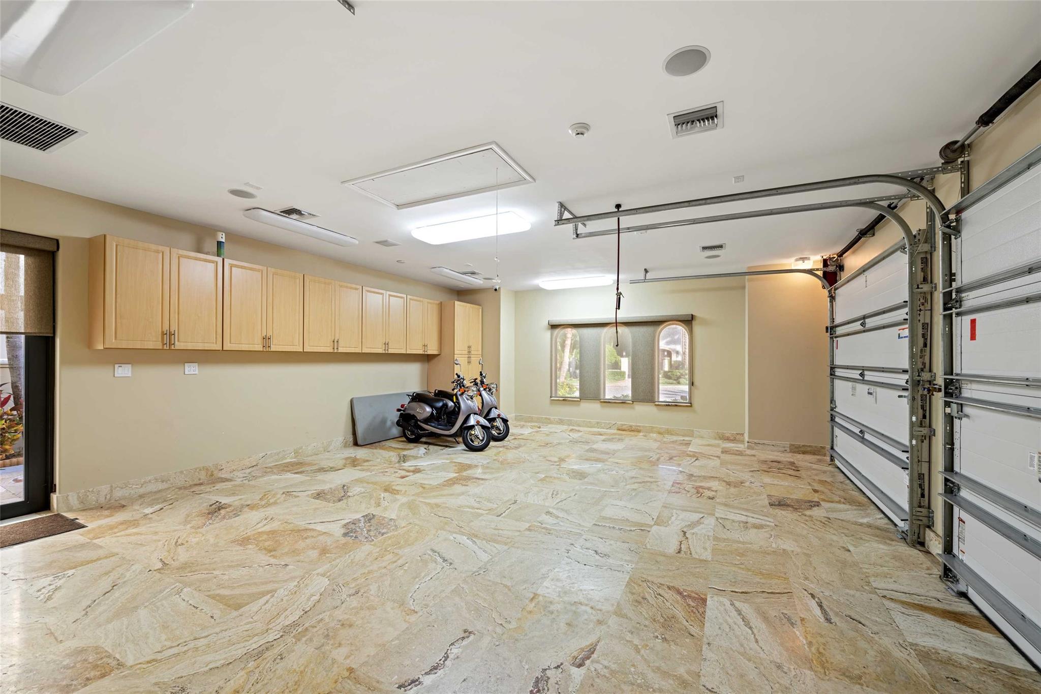 1265 Seminole Dr
