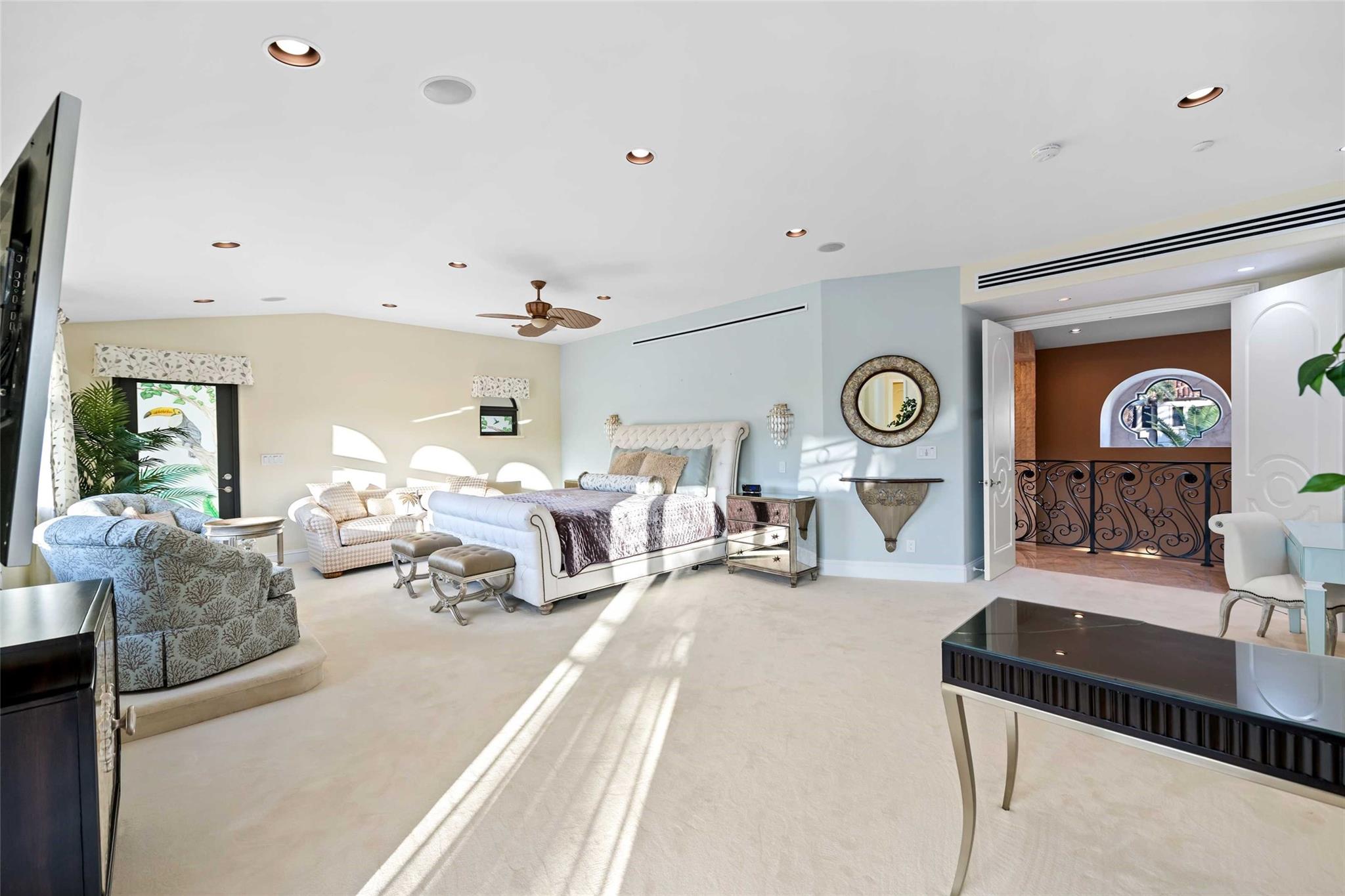 1265 Seminole Dr