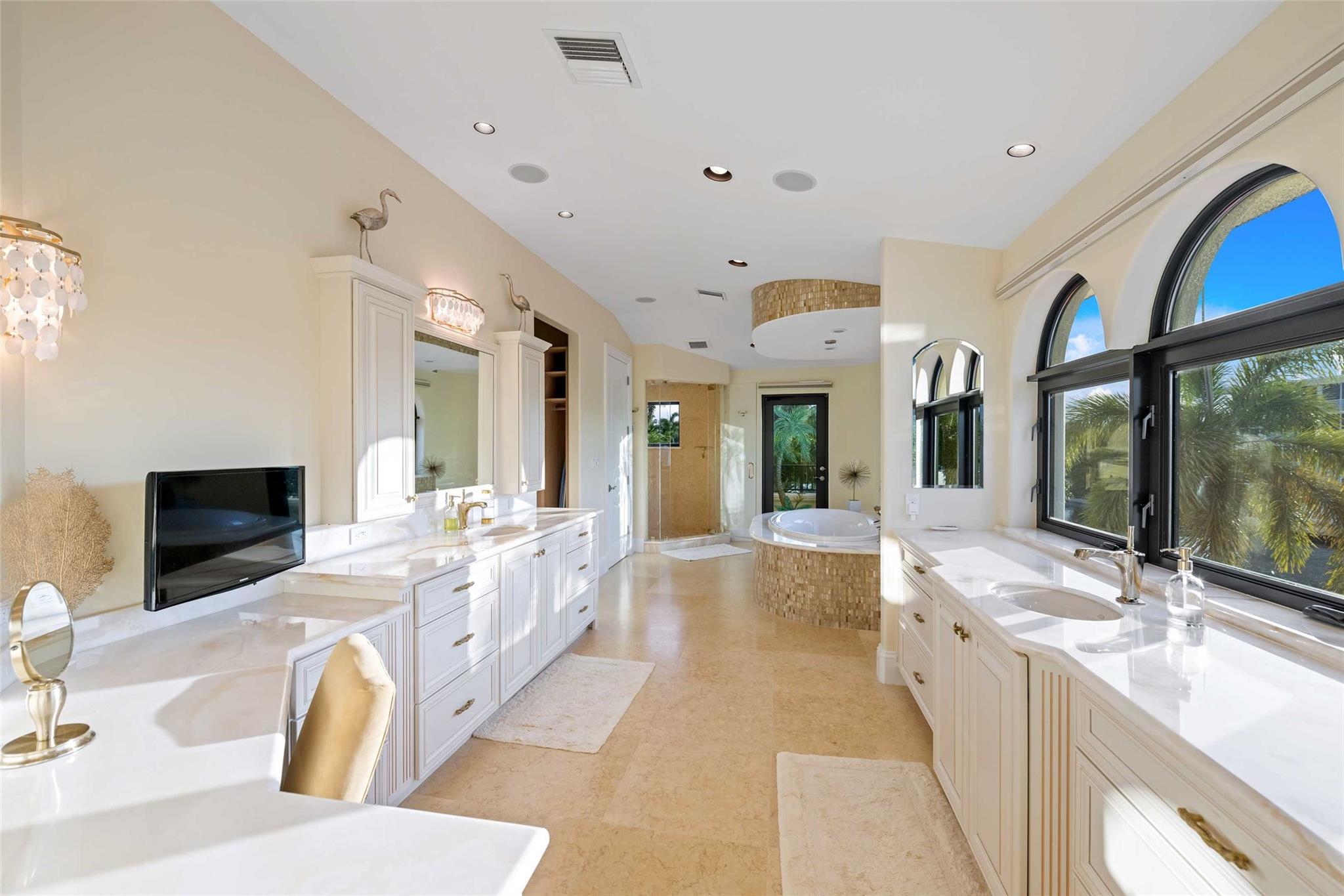 1265 Seminole Dr