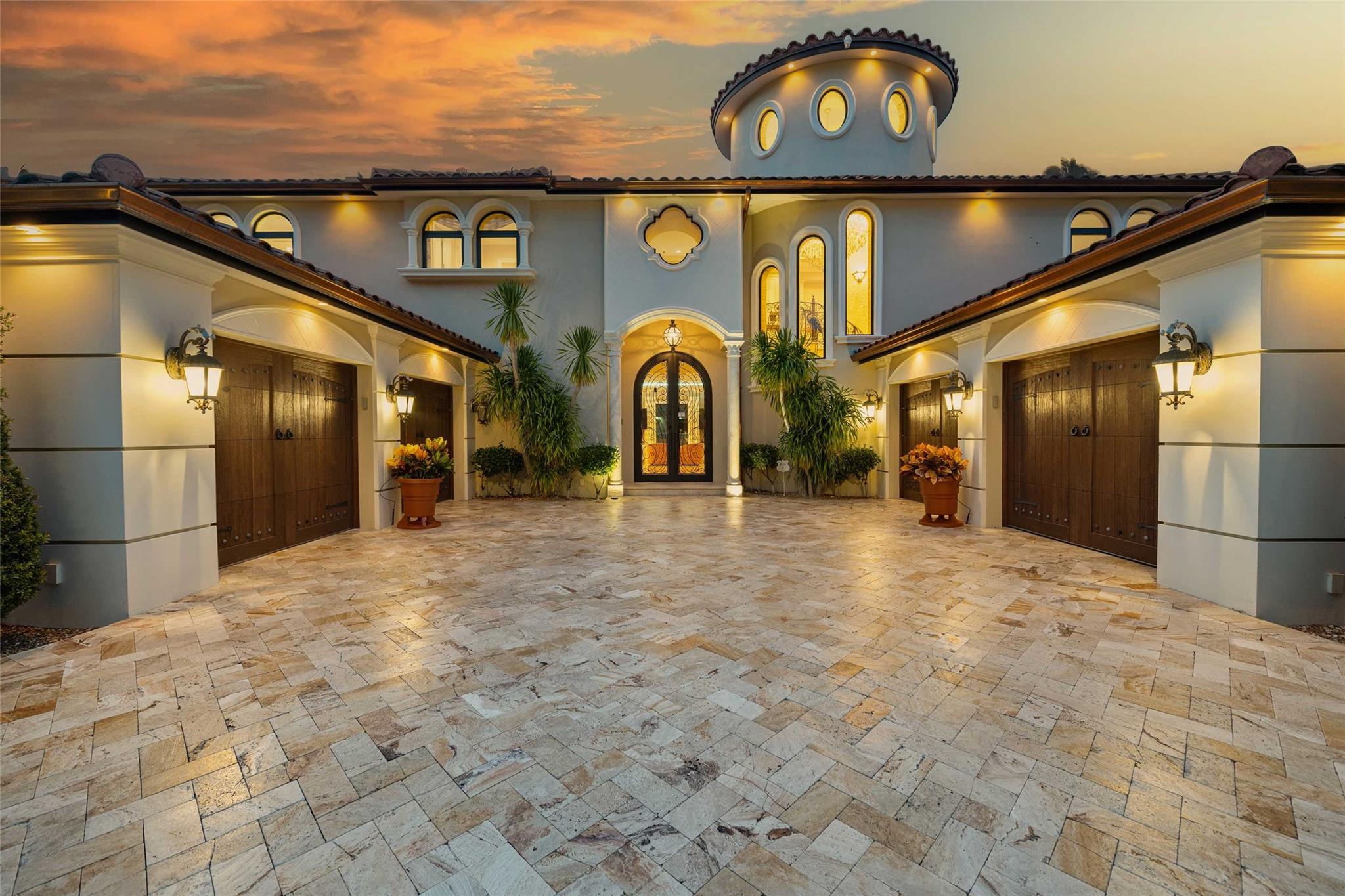 1265 Seminole Dr