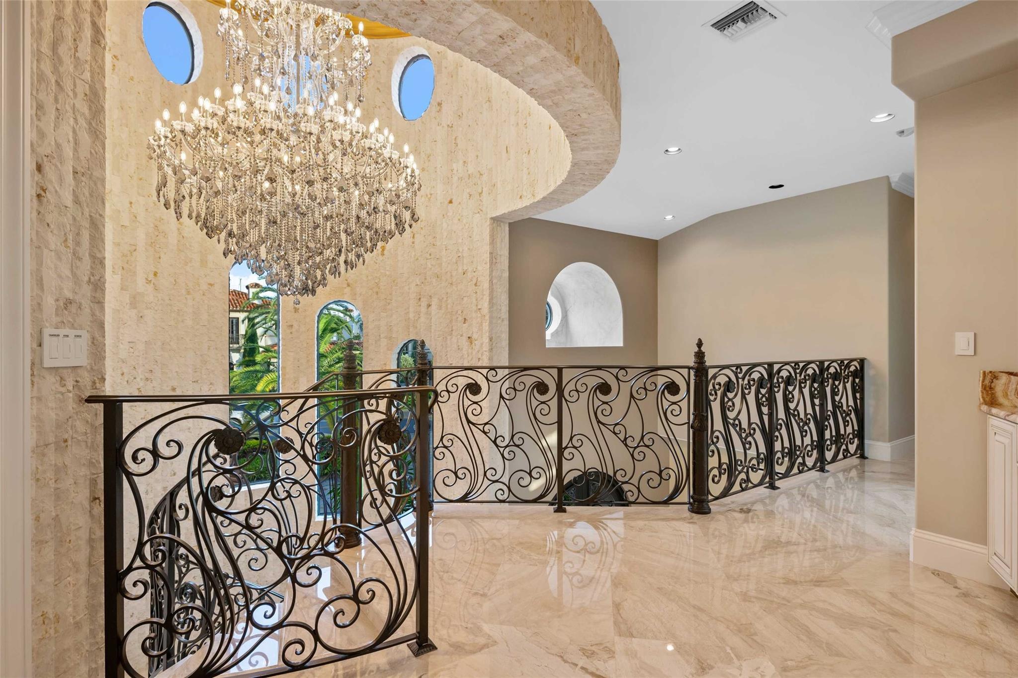 1265 Seminole Dr