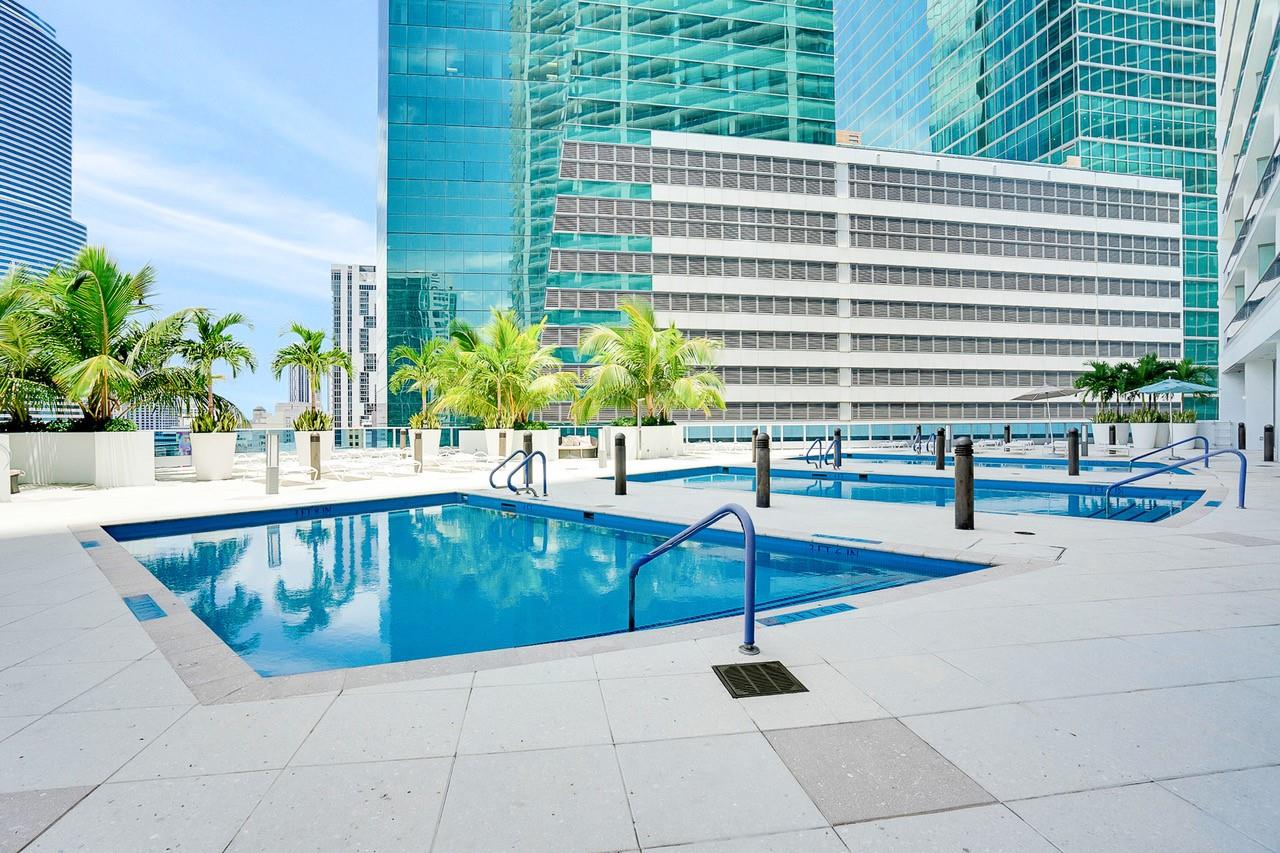 200 Biscayne Boulevard Way 903