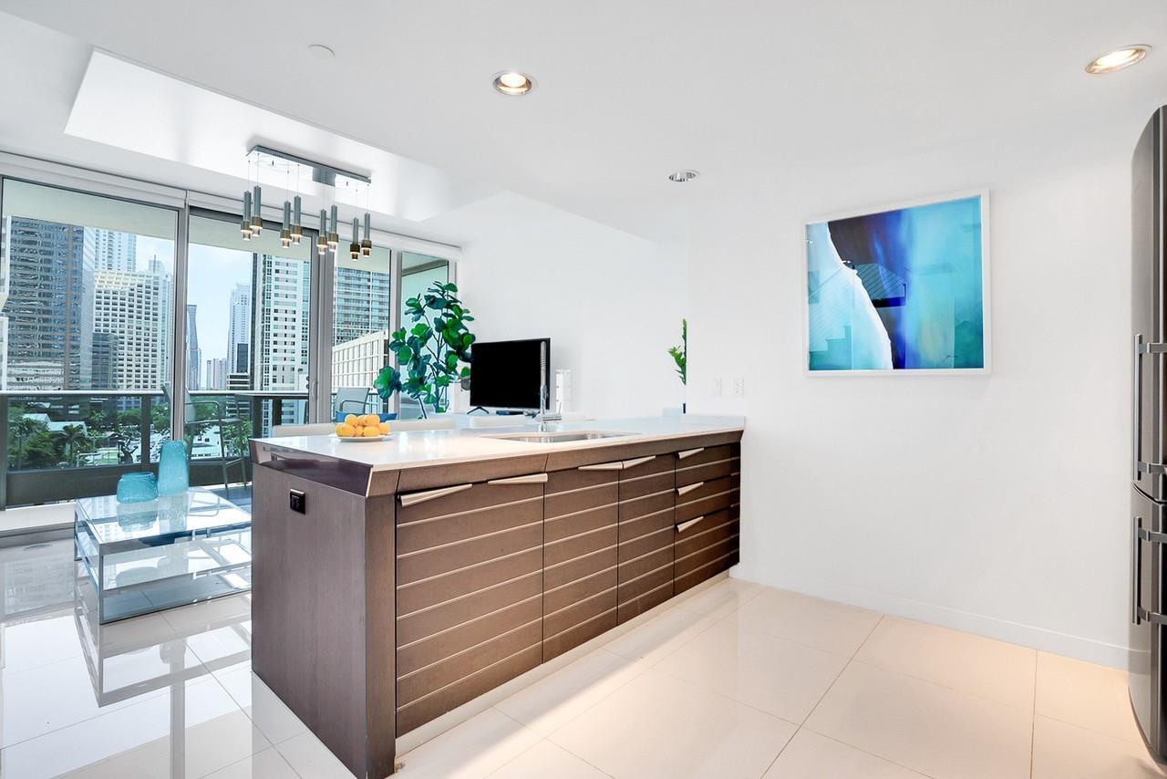 200 Biscayne Boulevard Way 903