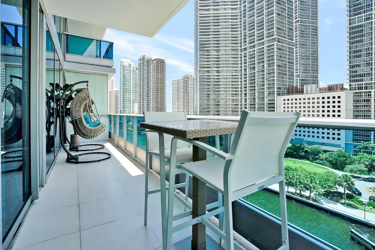 200 Biscayne Boulevard Way 903