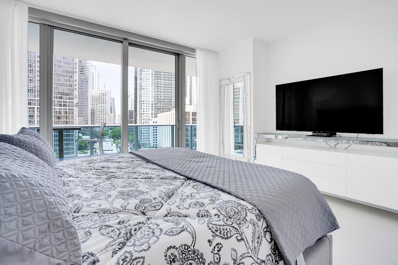 200 Biscayne Boulevard Way 903