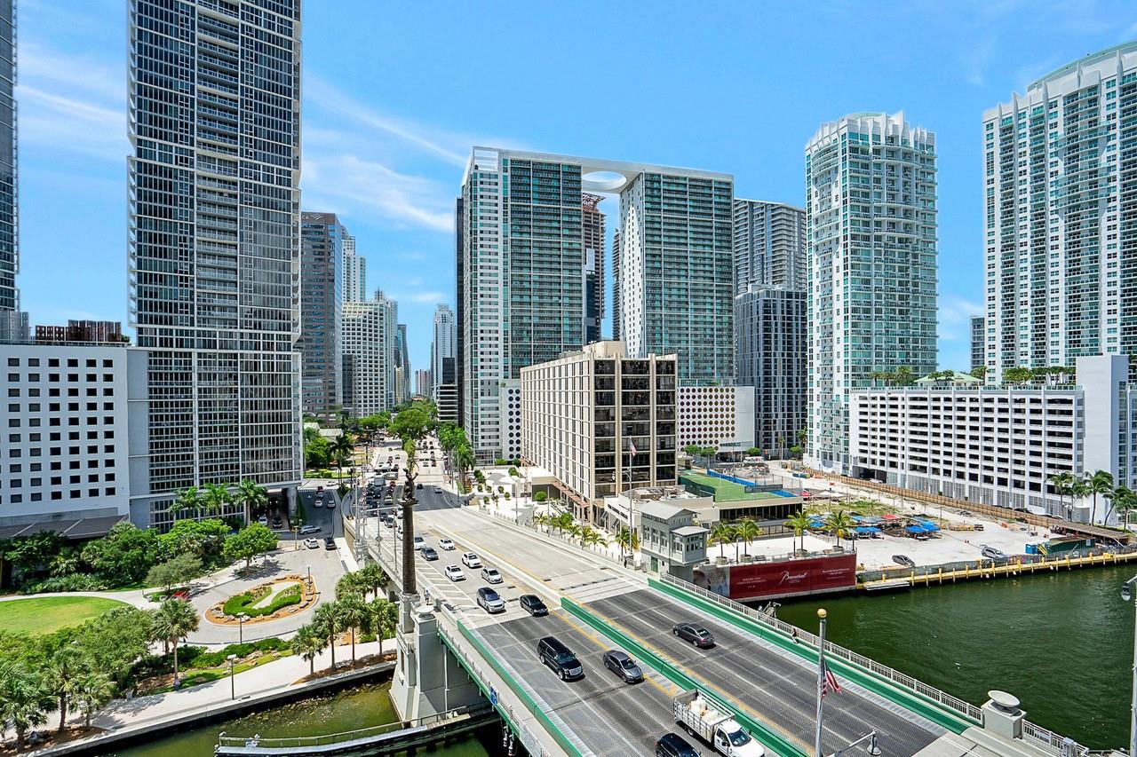 200 Biscayne Boulevard Way 903