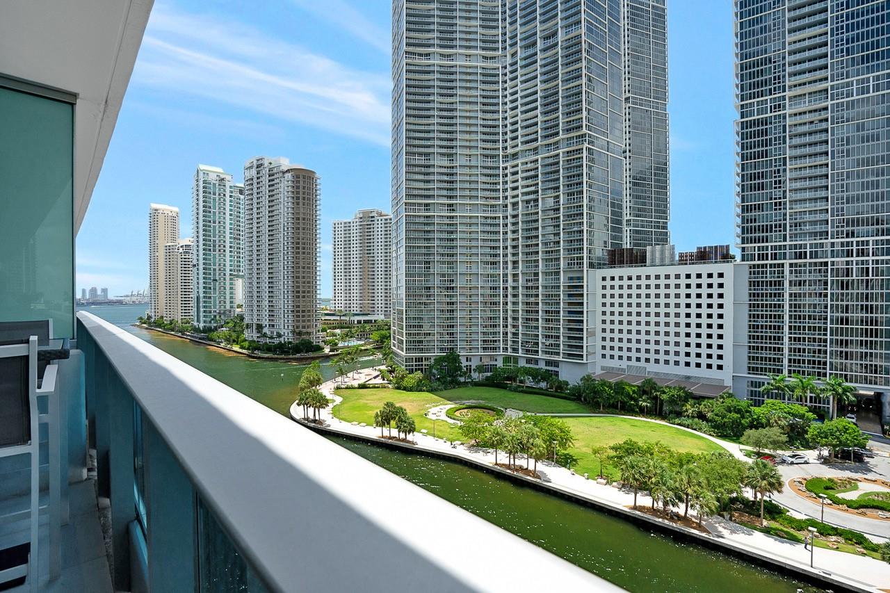 200 Biscayne Boulevard Way 903