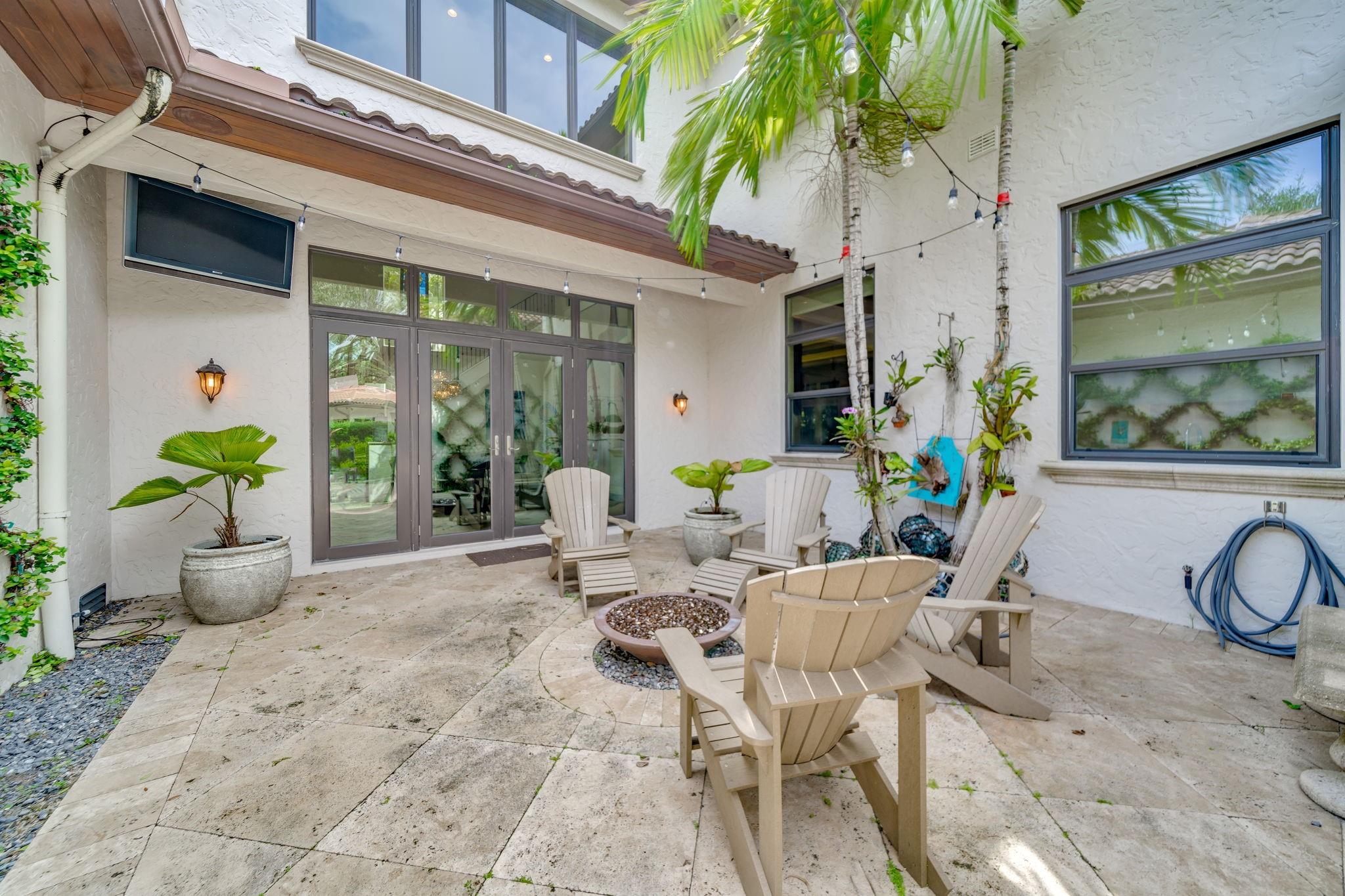 1248 N Rio Vista Blvd