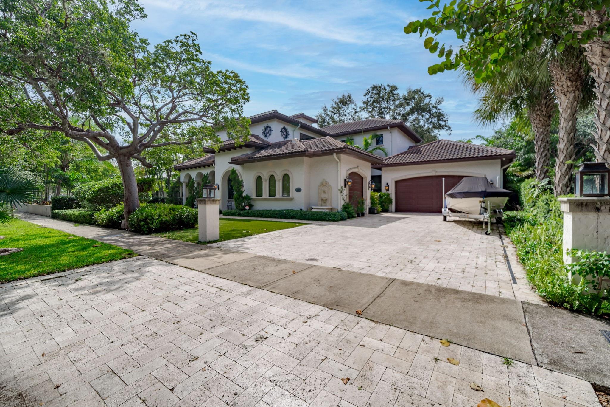 1248 N Rio Vista Blvd