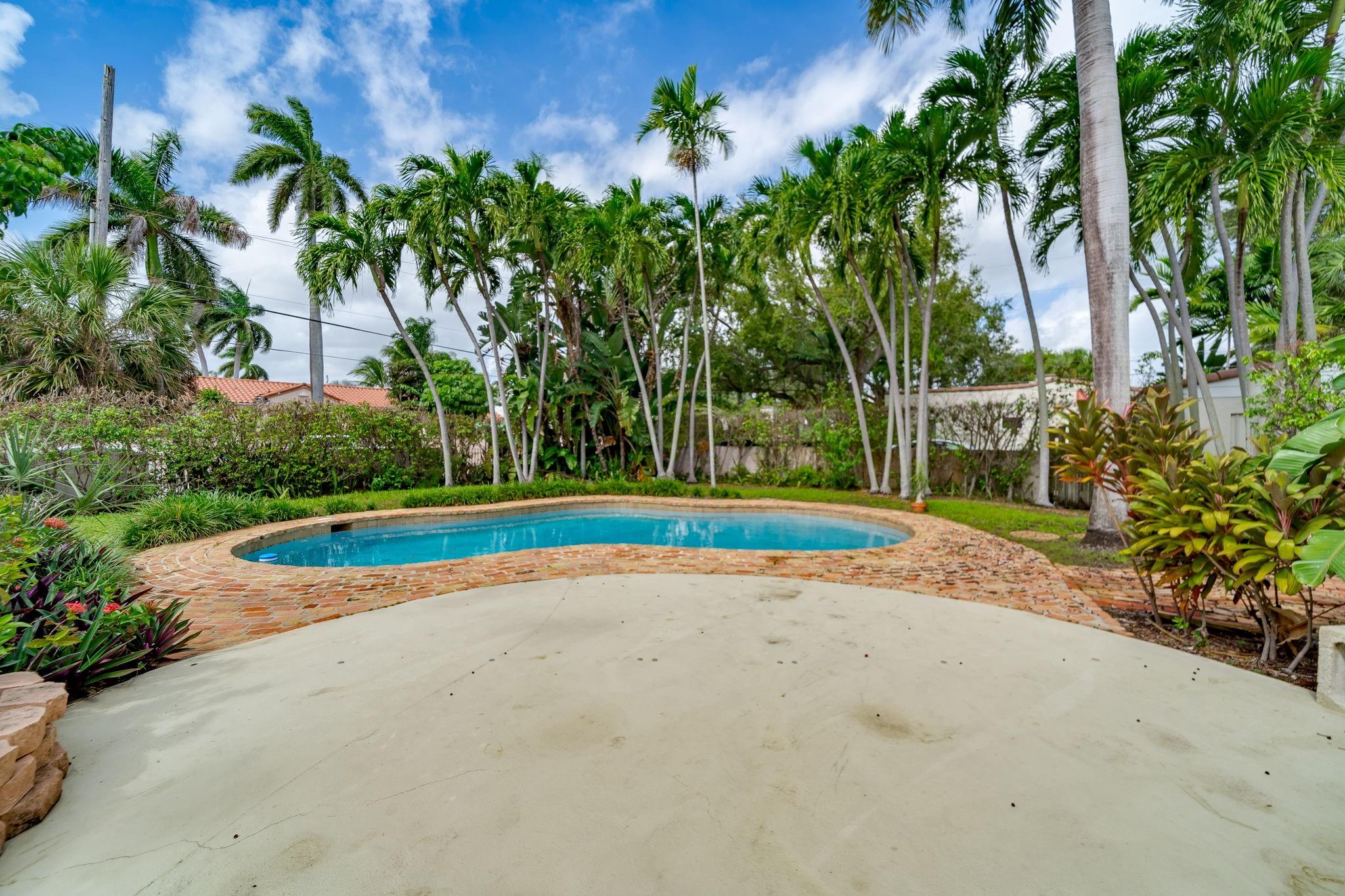 2605 Datura Ct
