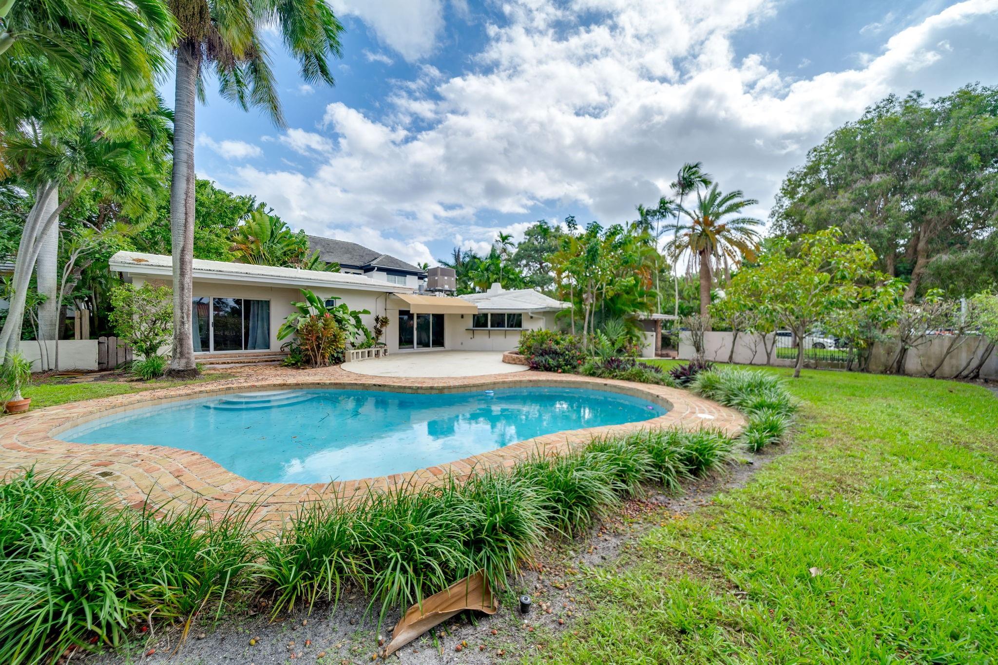 2605 Datura Ct