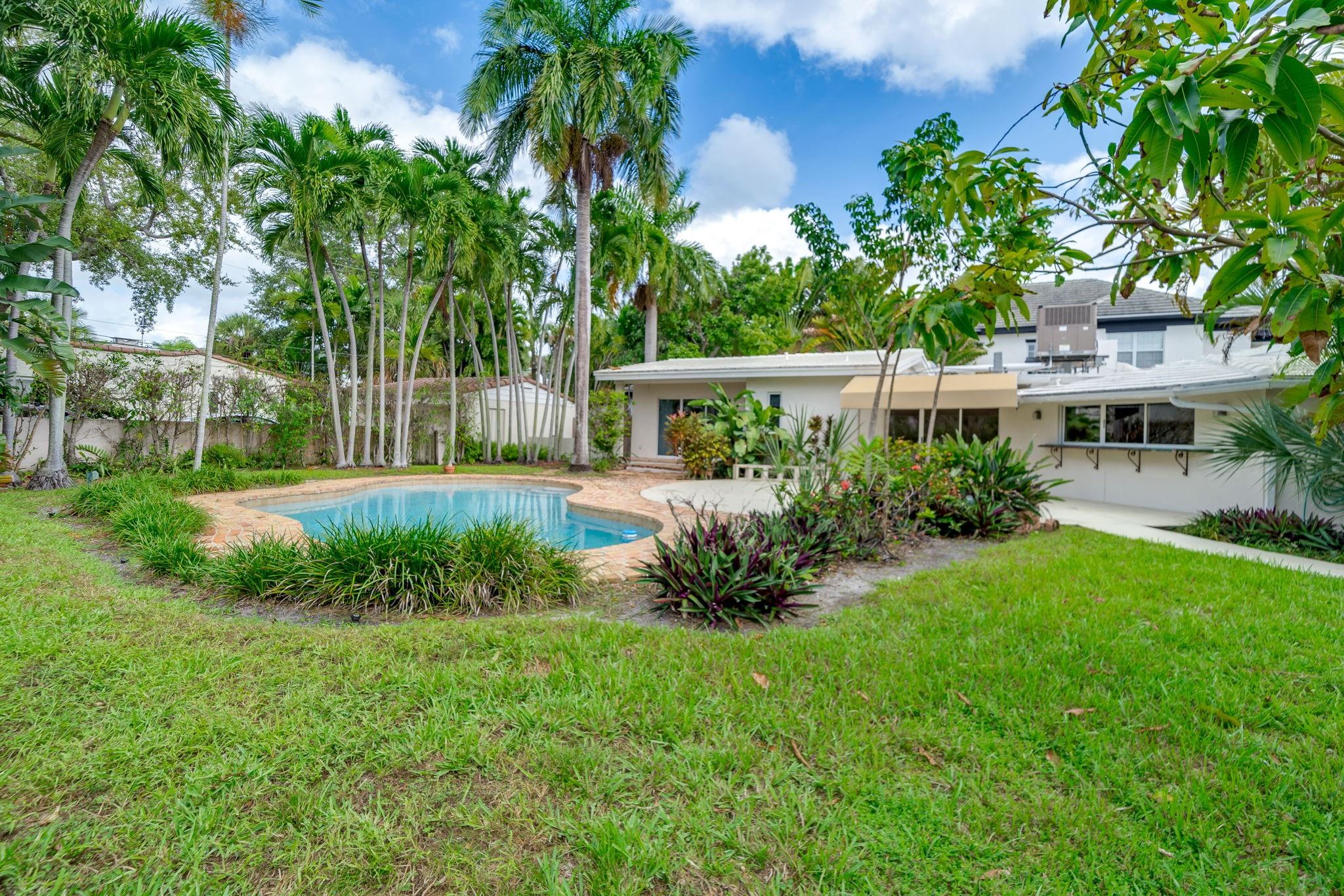 2605 Datura Ct