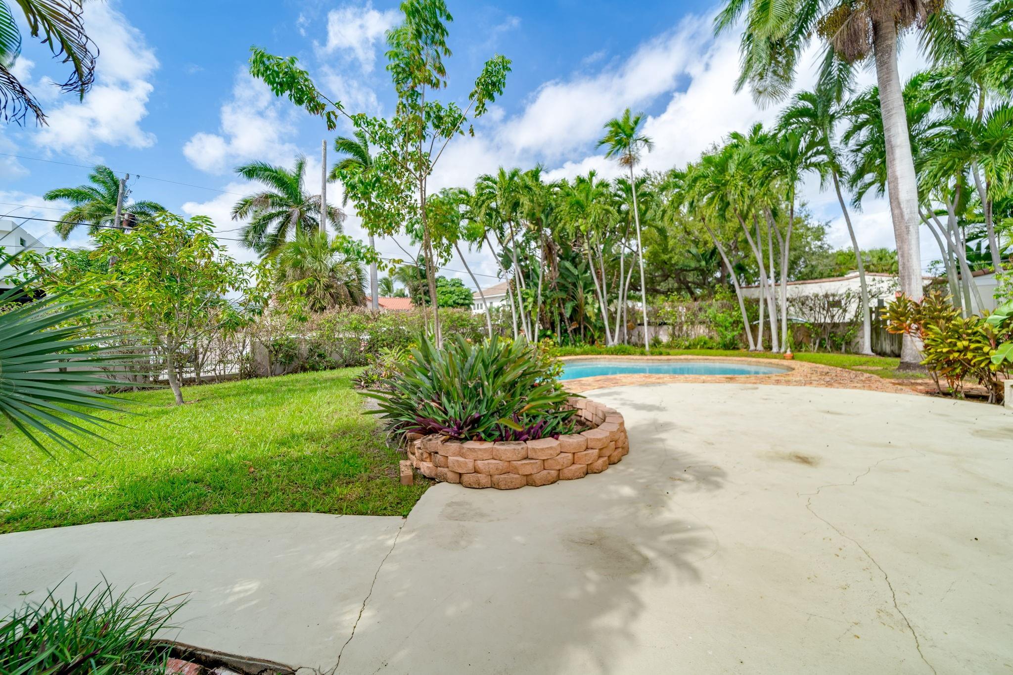 2605 Datura Ct