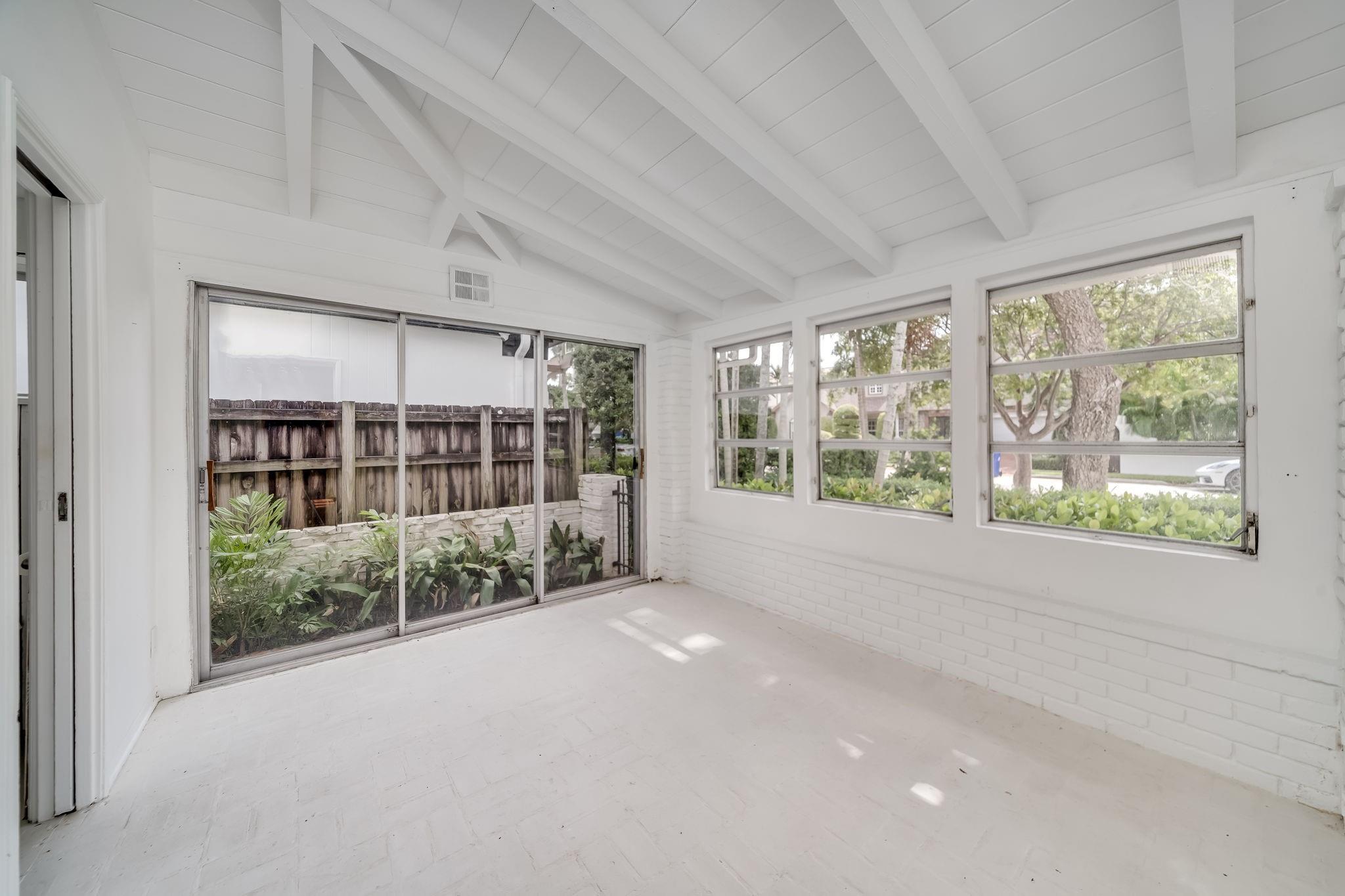 2605 Datura Ct