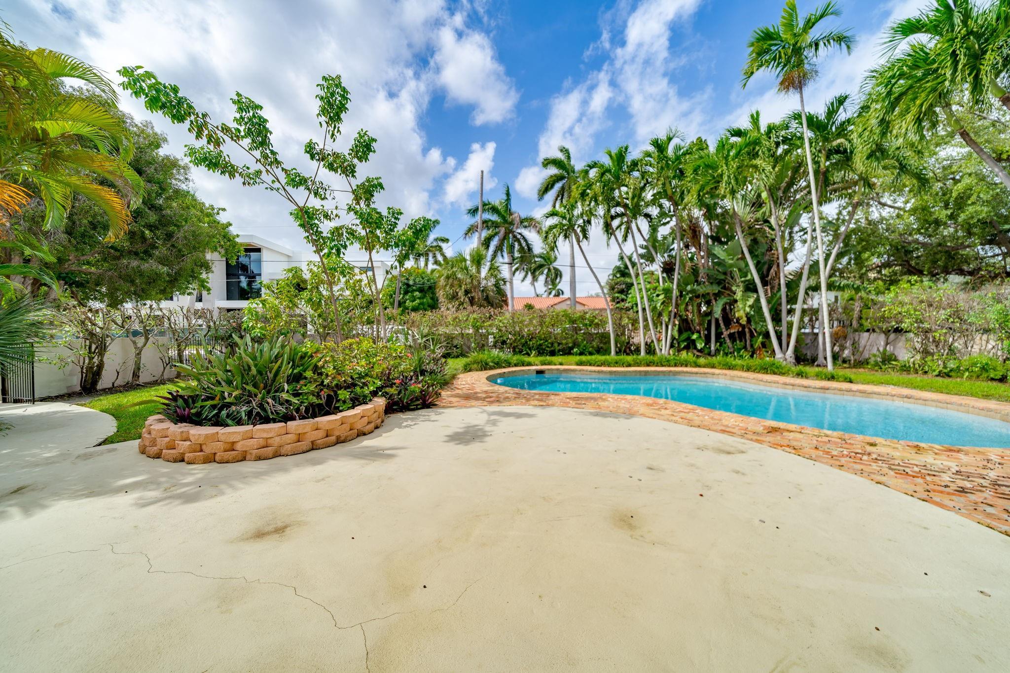 2605 Datura Ct