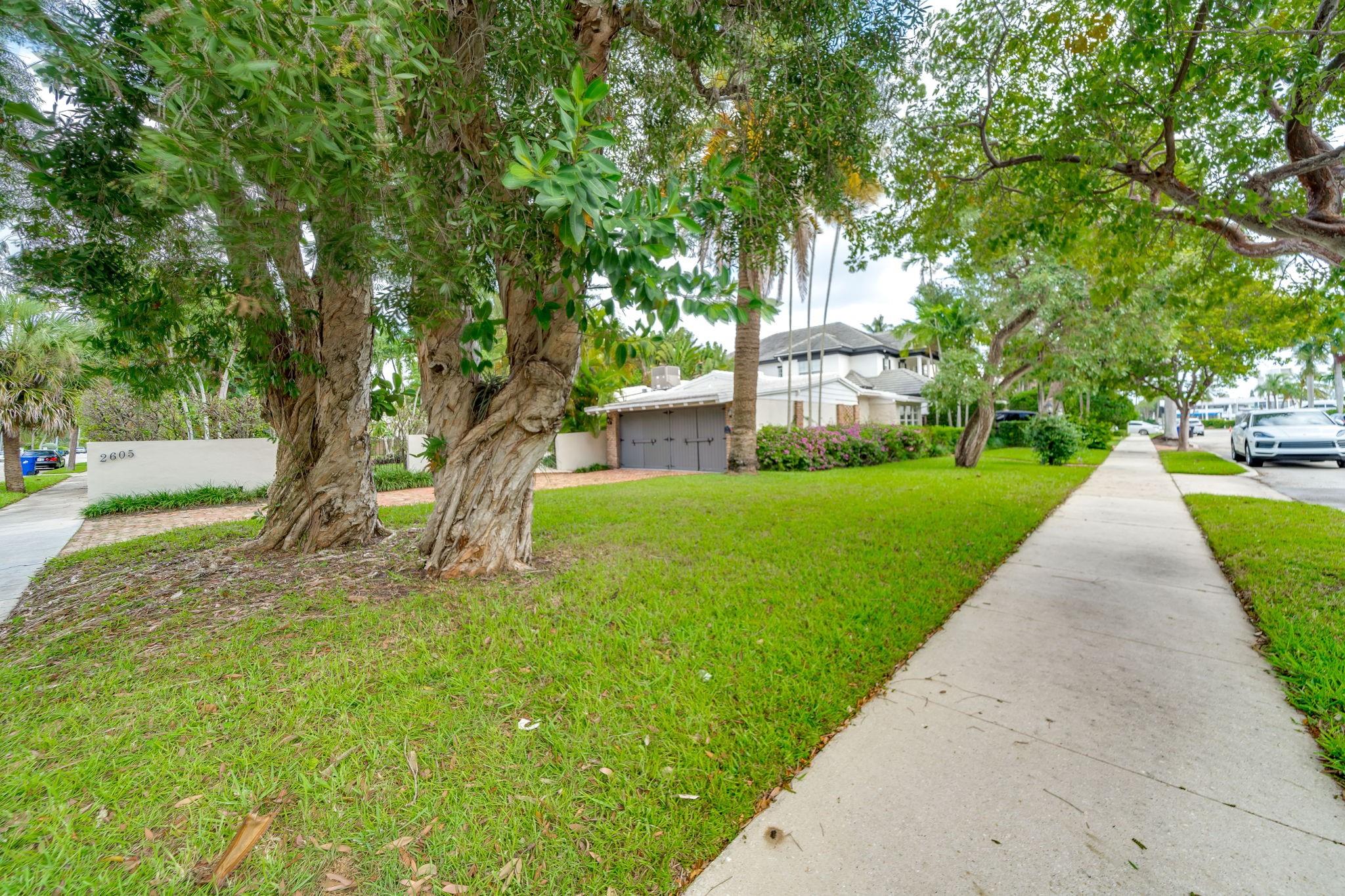2605 Datura Ct