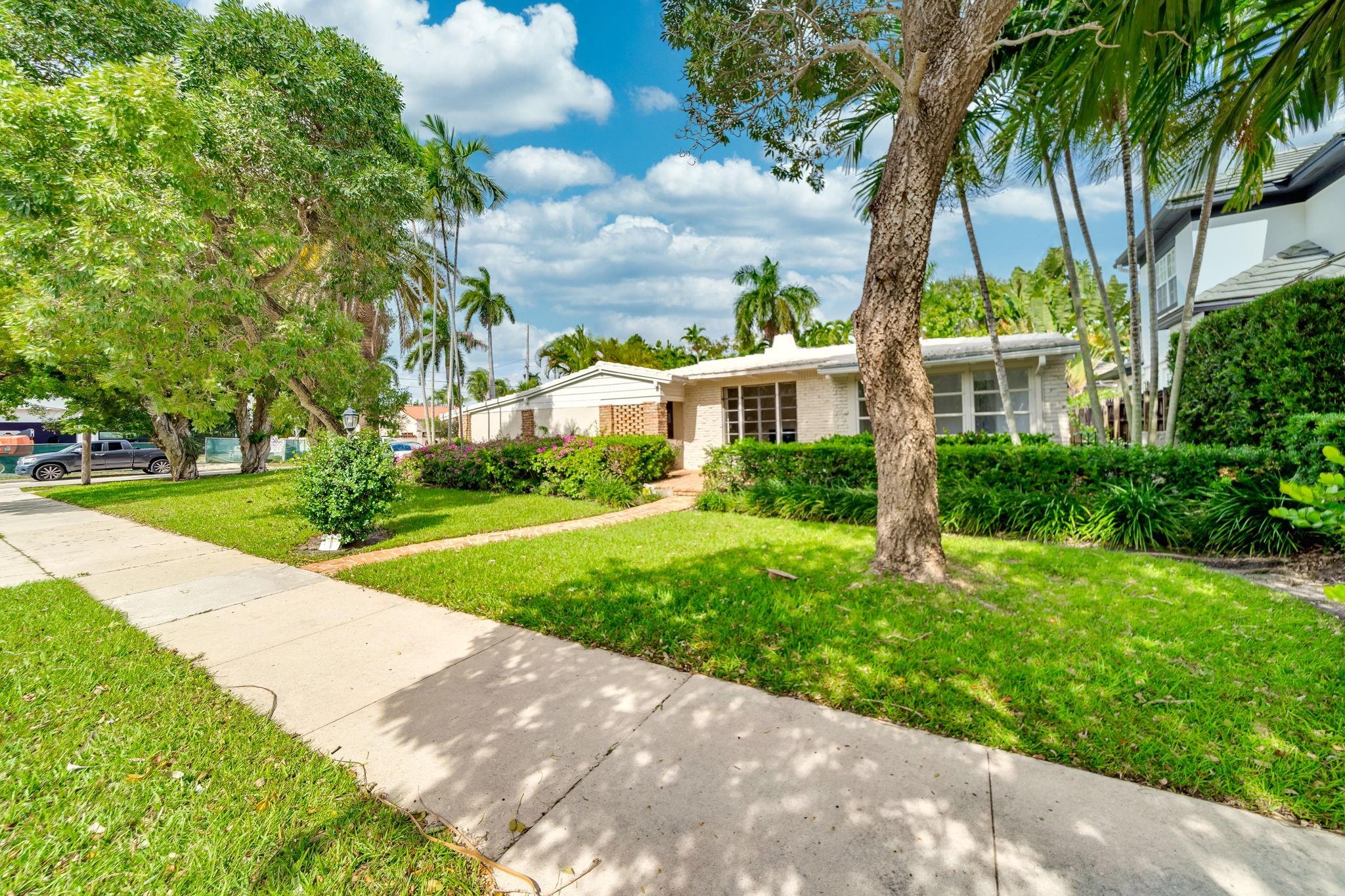 2605 Datura Ct