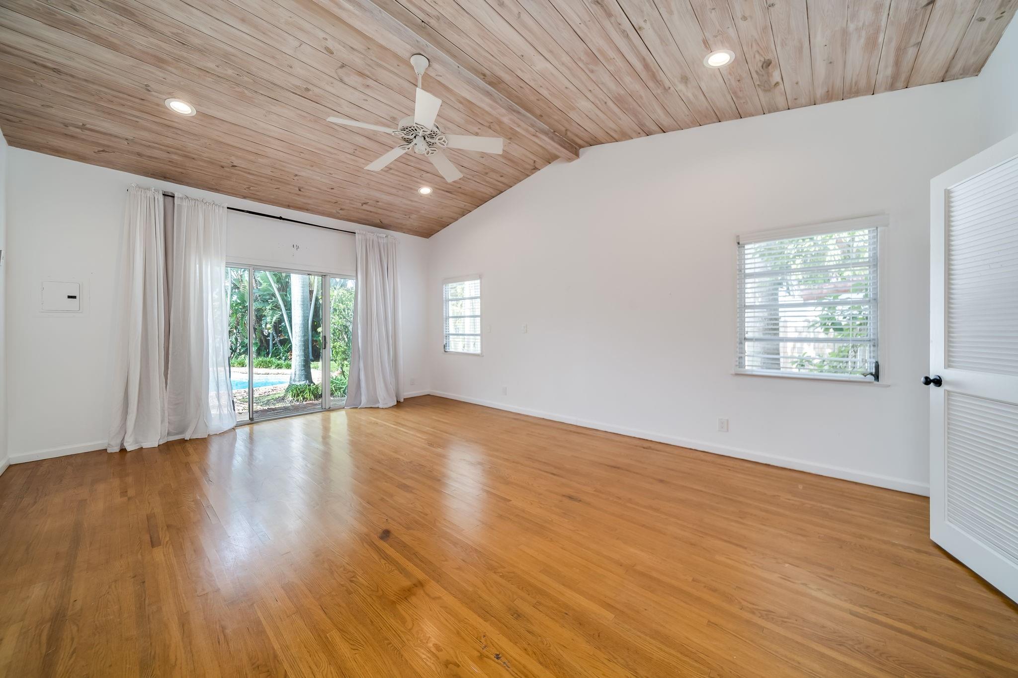 2605 Datura Ct