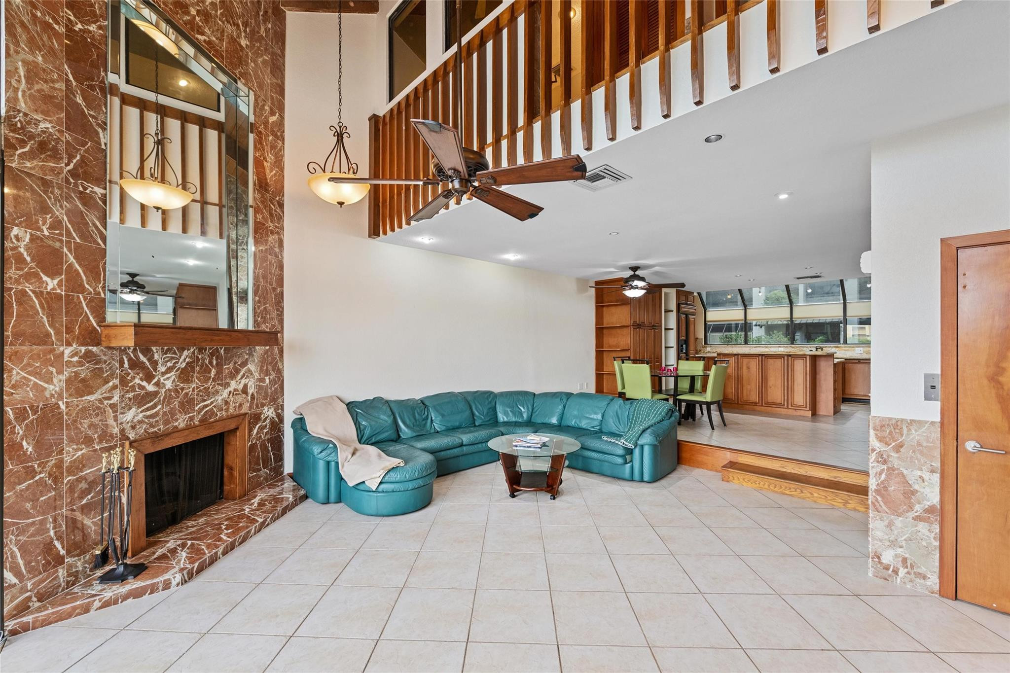 35 Port Side Dr