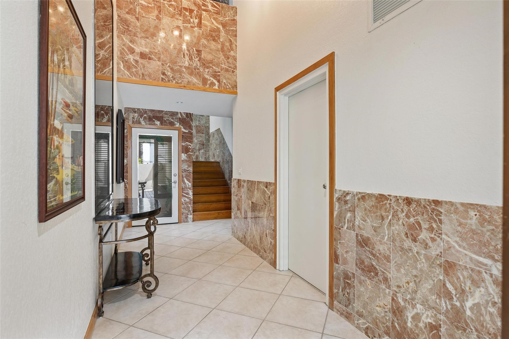 35 Port Side Dr