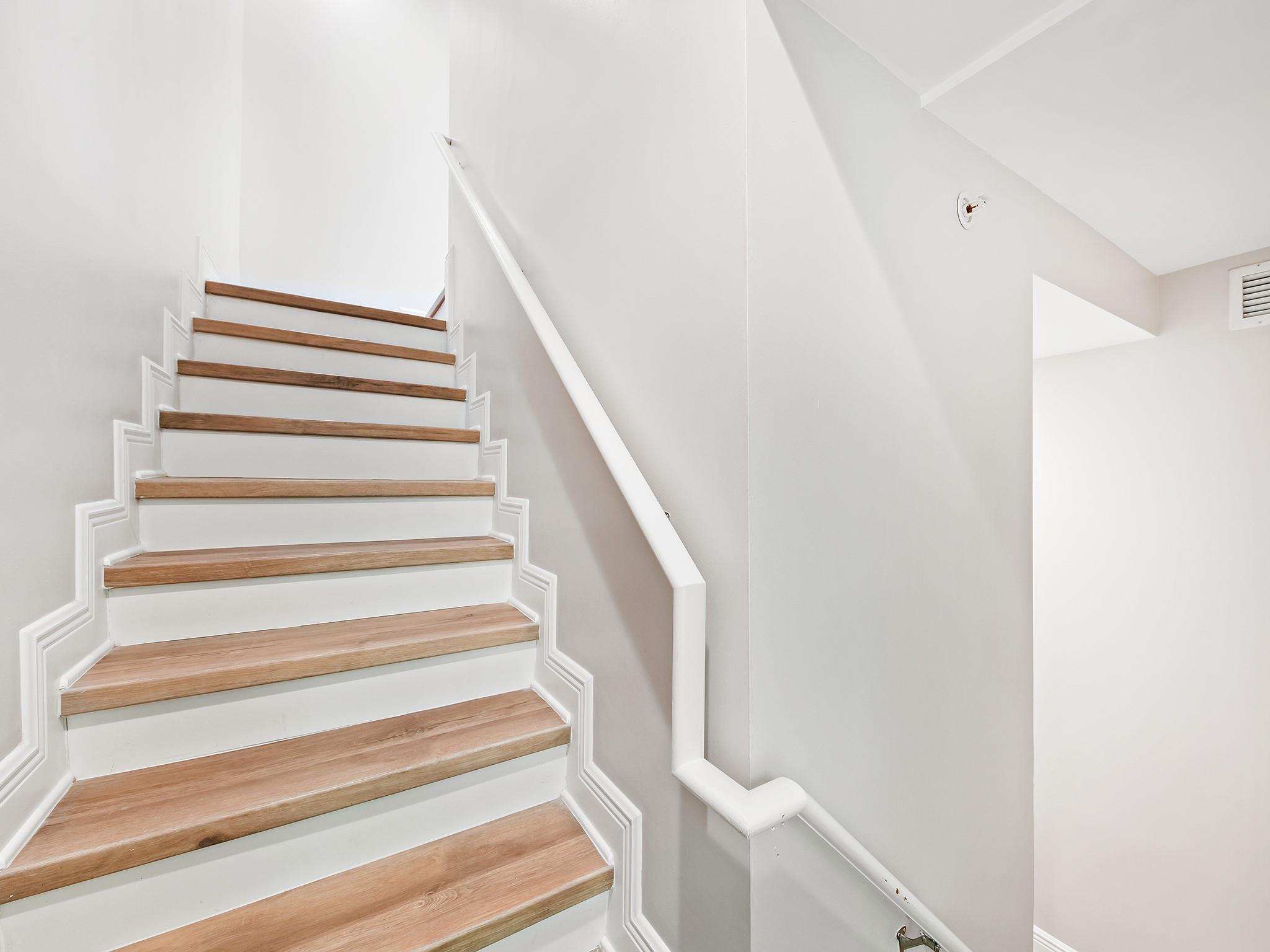 701 SE 16th Street 5