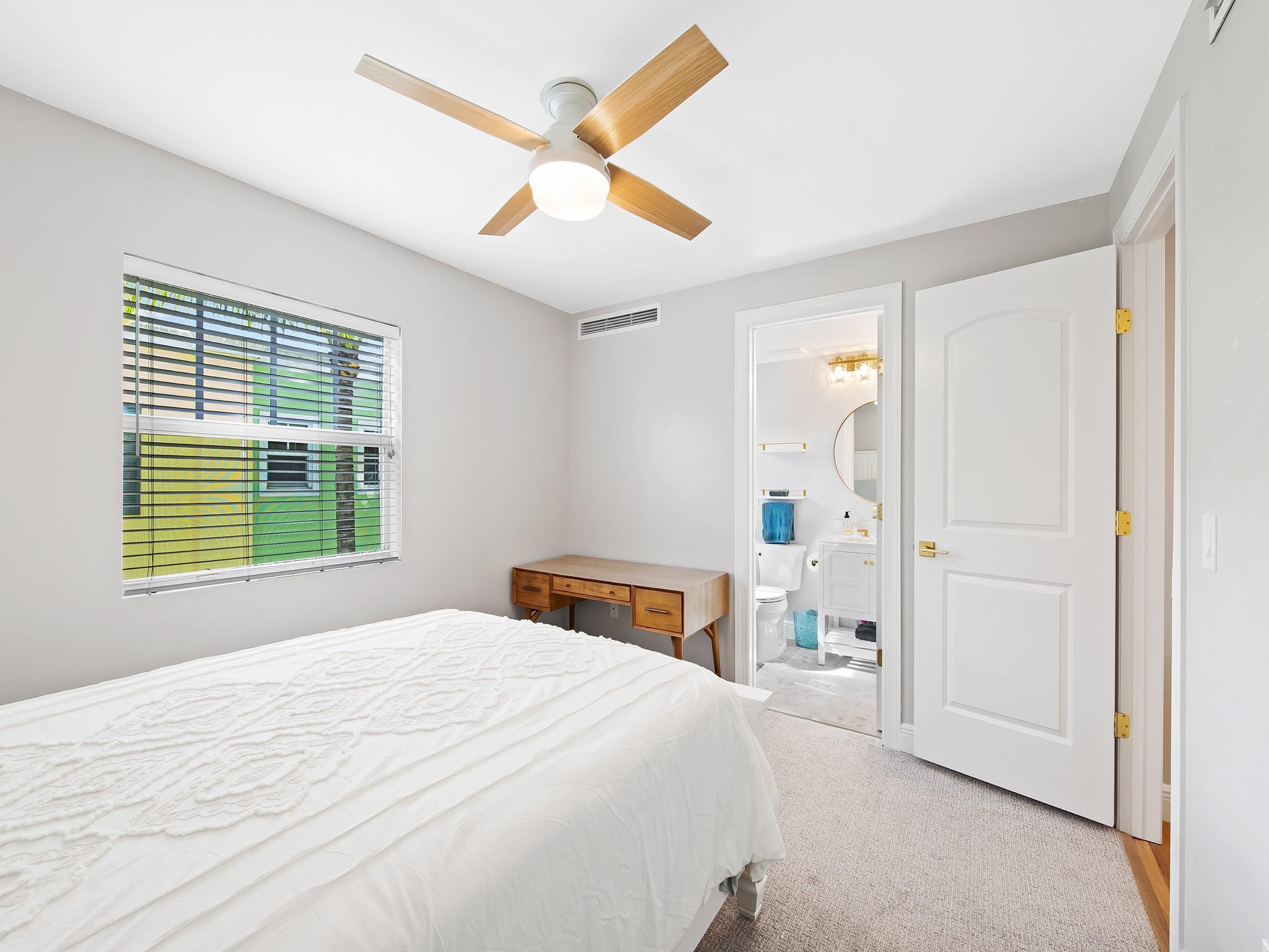 701 SE 16th Street 5