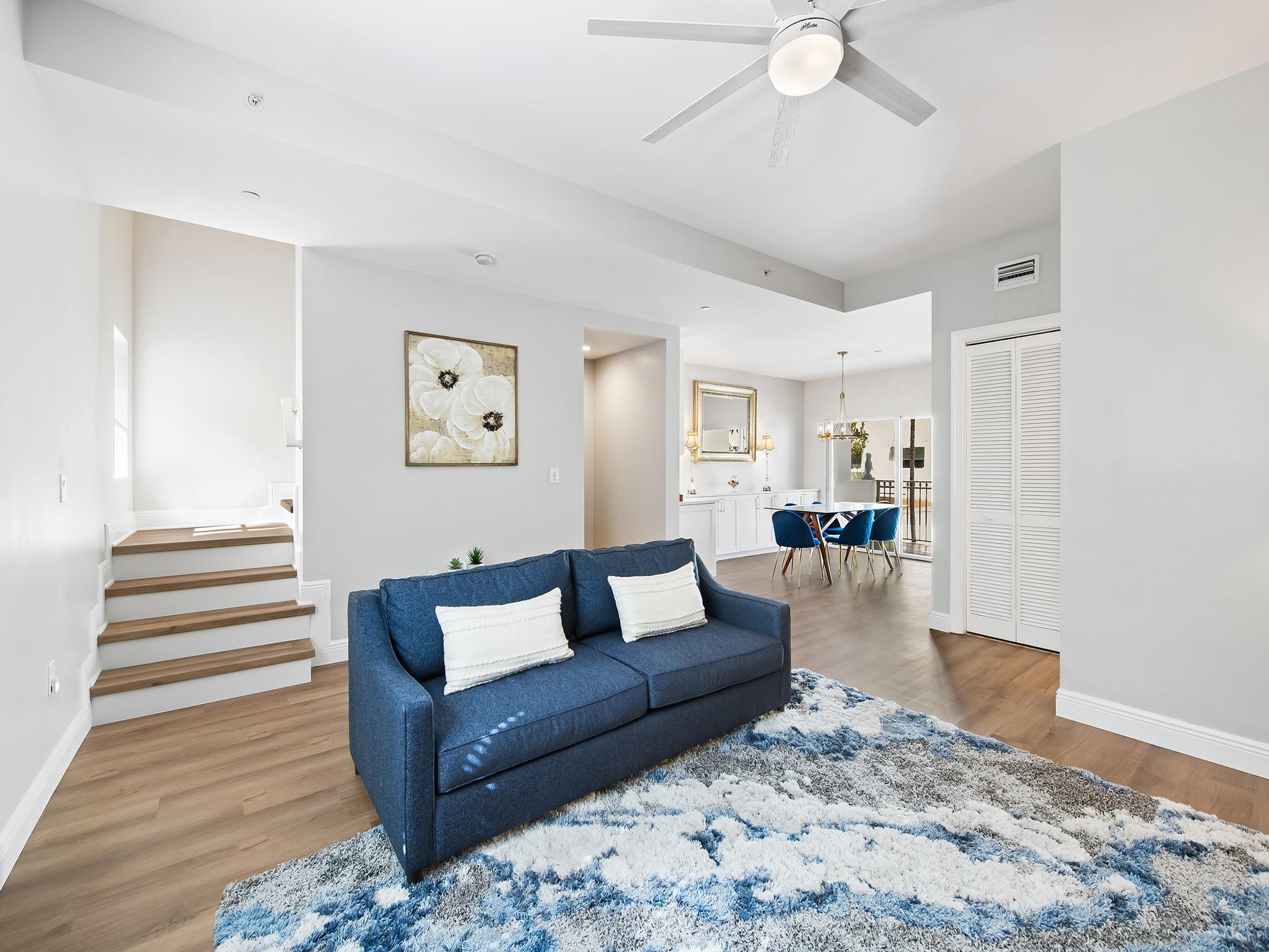 701 SE 16th Street 5