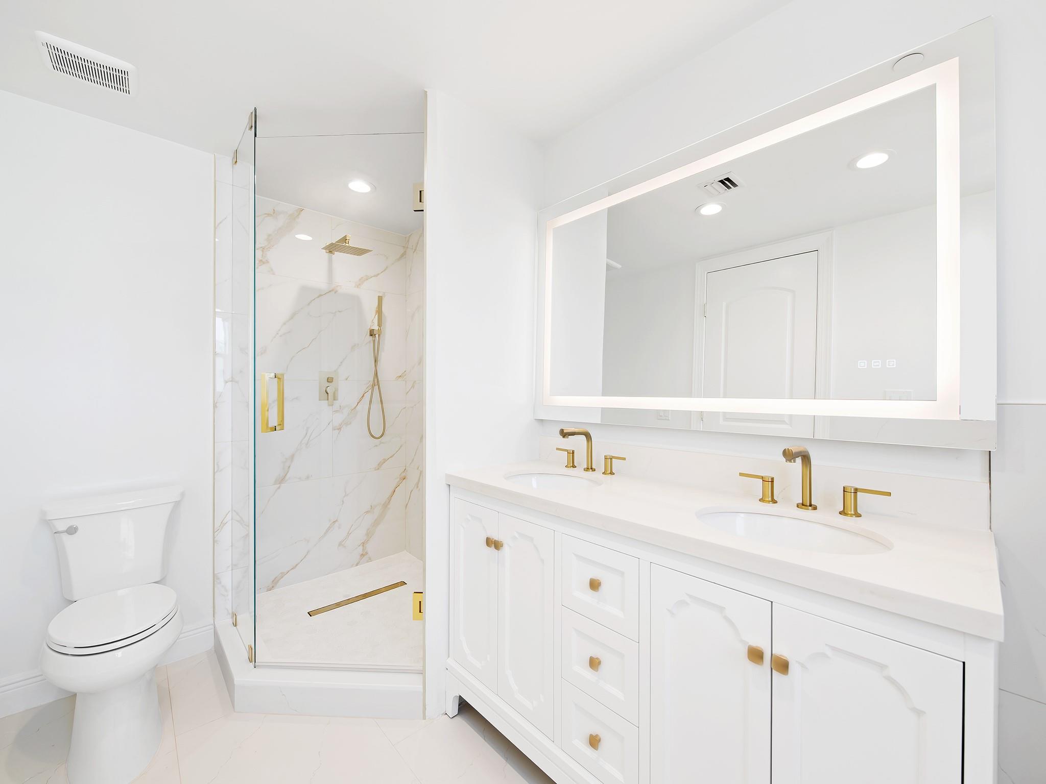 701 SE 16th Street 5