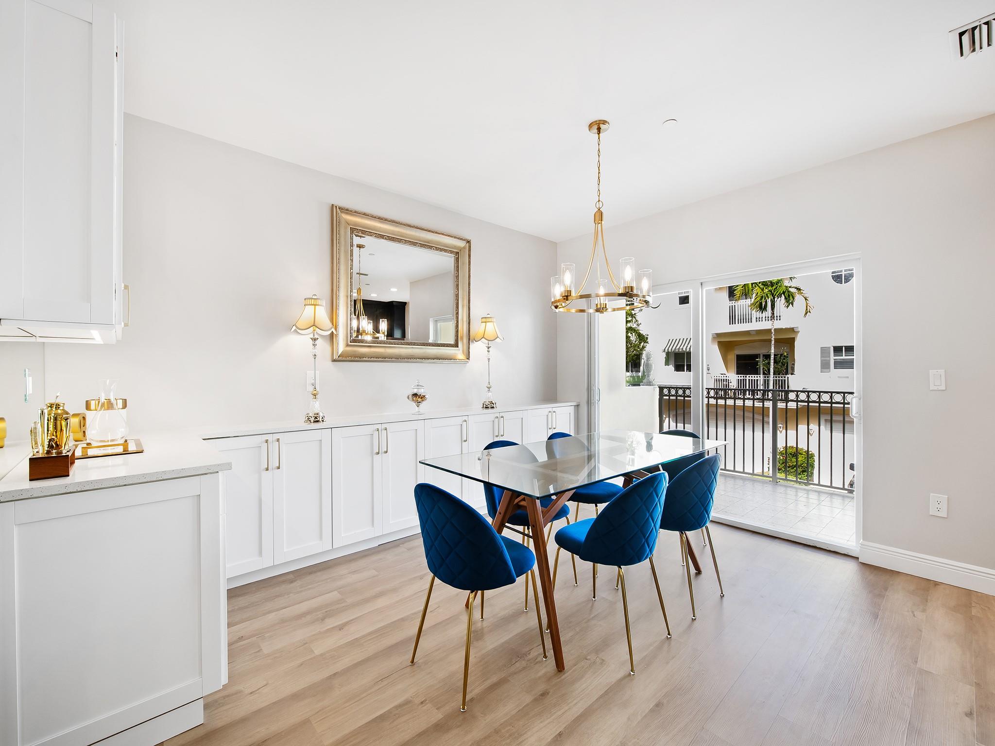 701 SE 16th Street 5