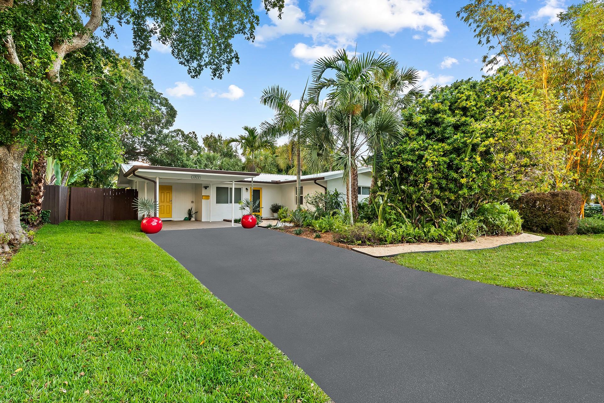 1713 SW 4th Ct