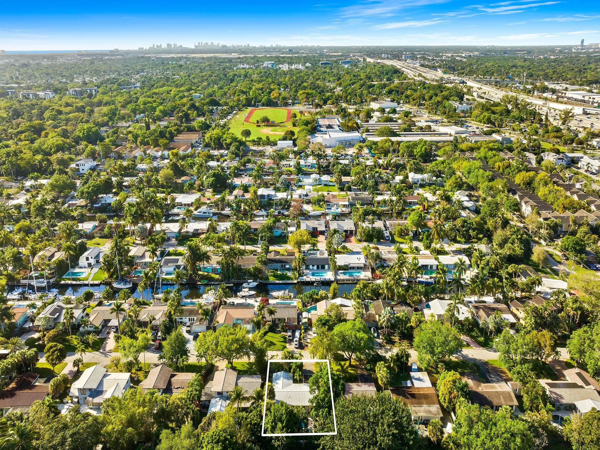 1713 SW 4th Ct