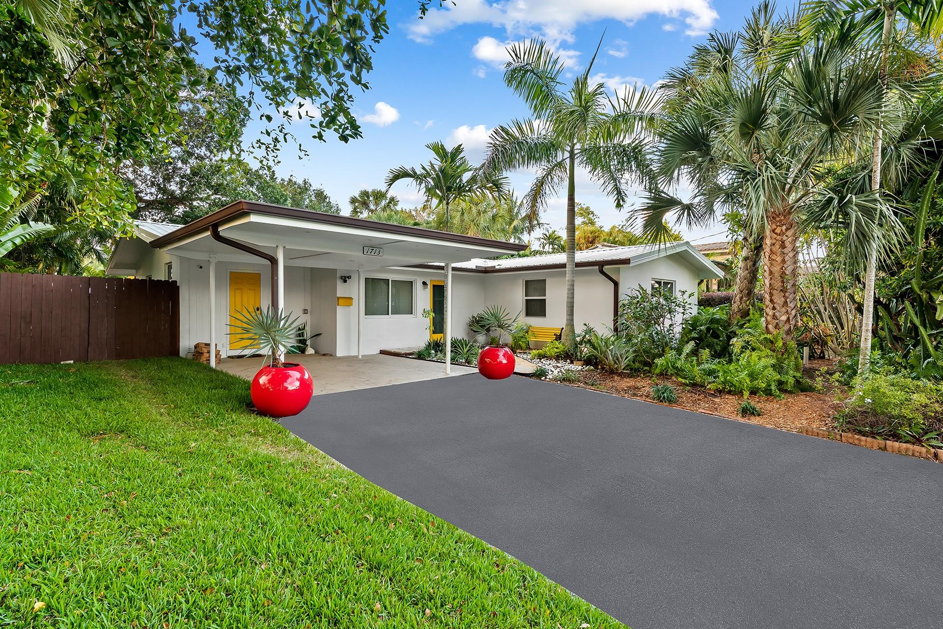 1713 SW 4th Ct