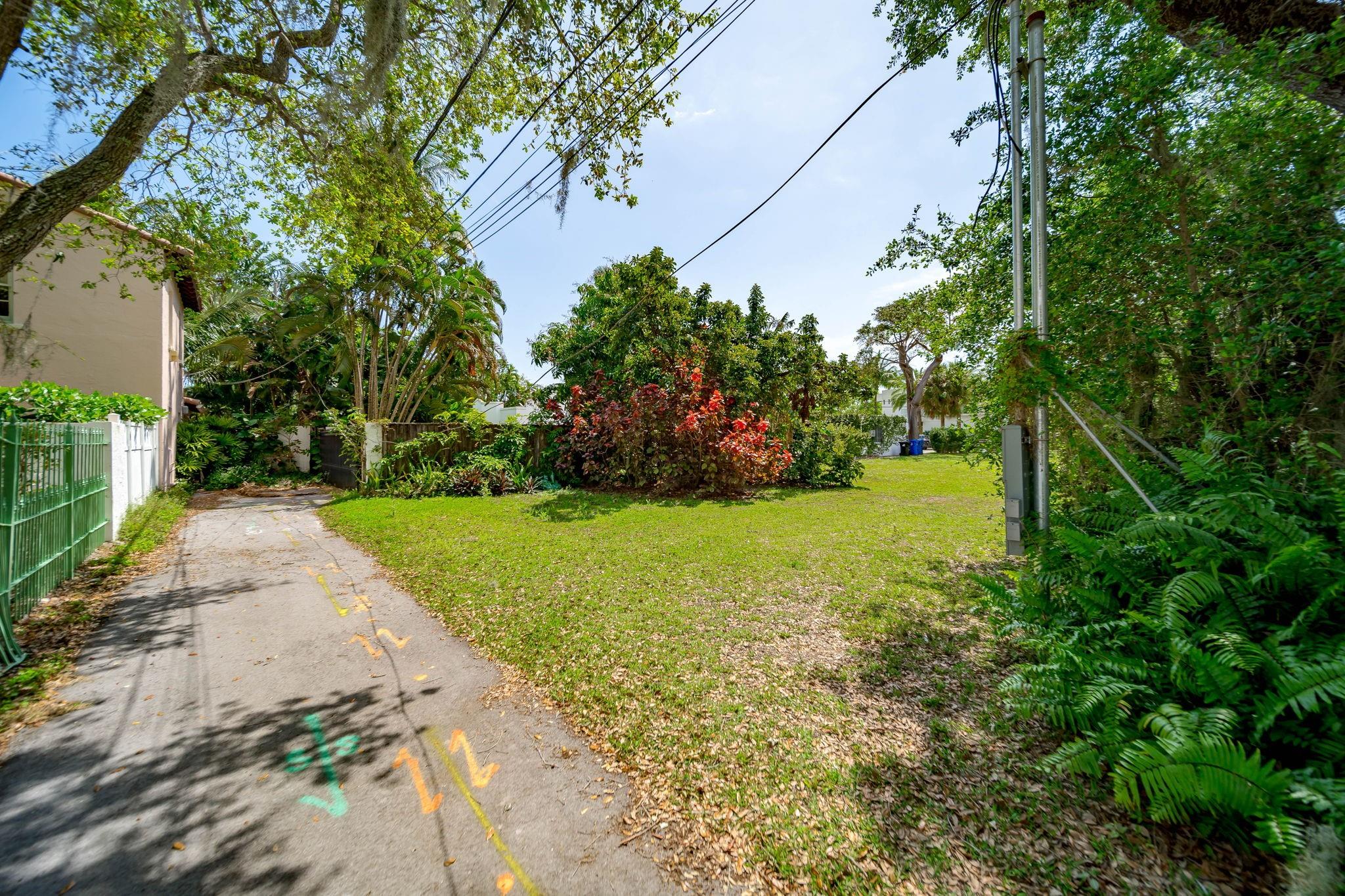 1609 SE 4th St