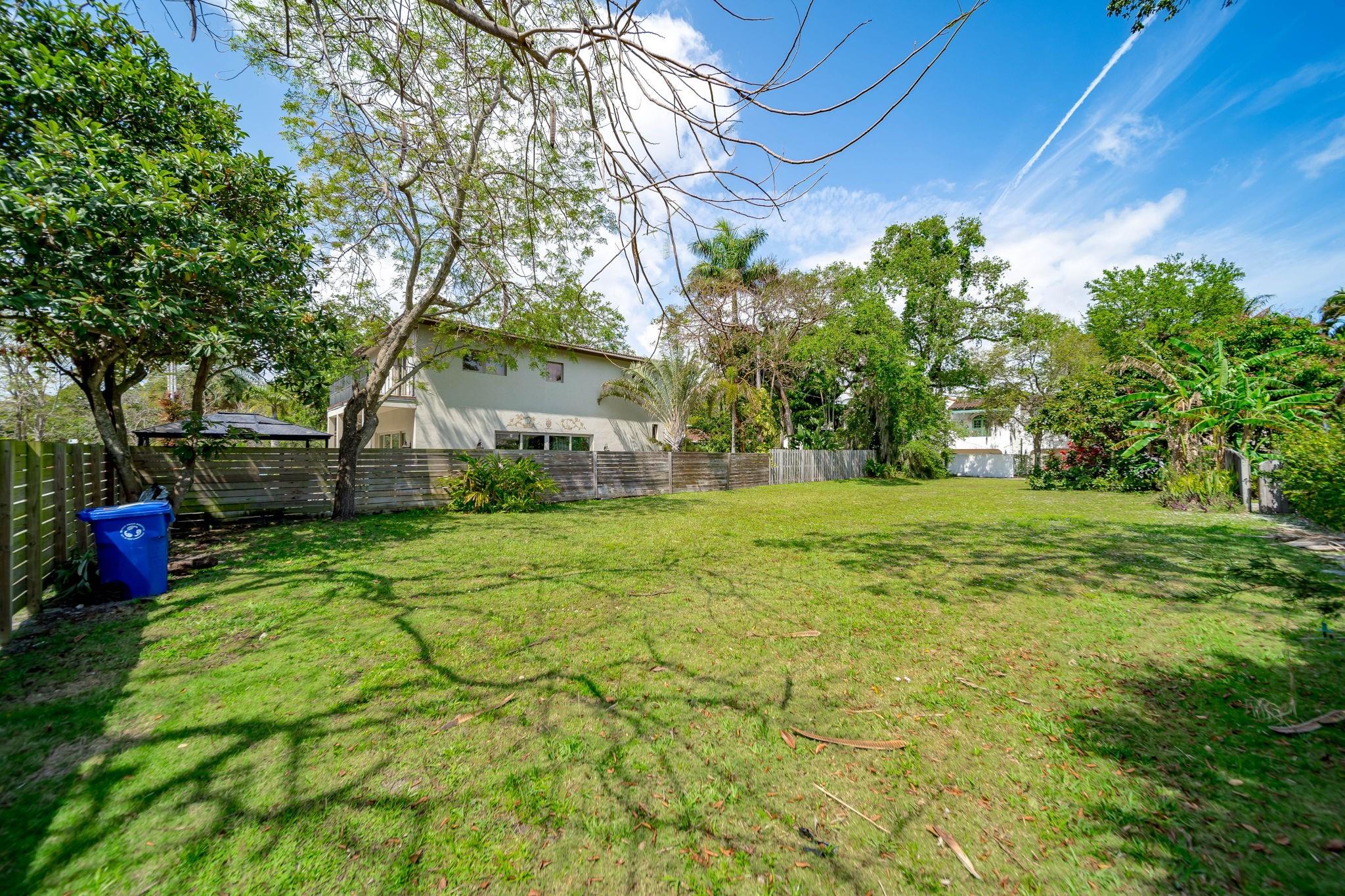 1609 SE 4th St