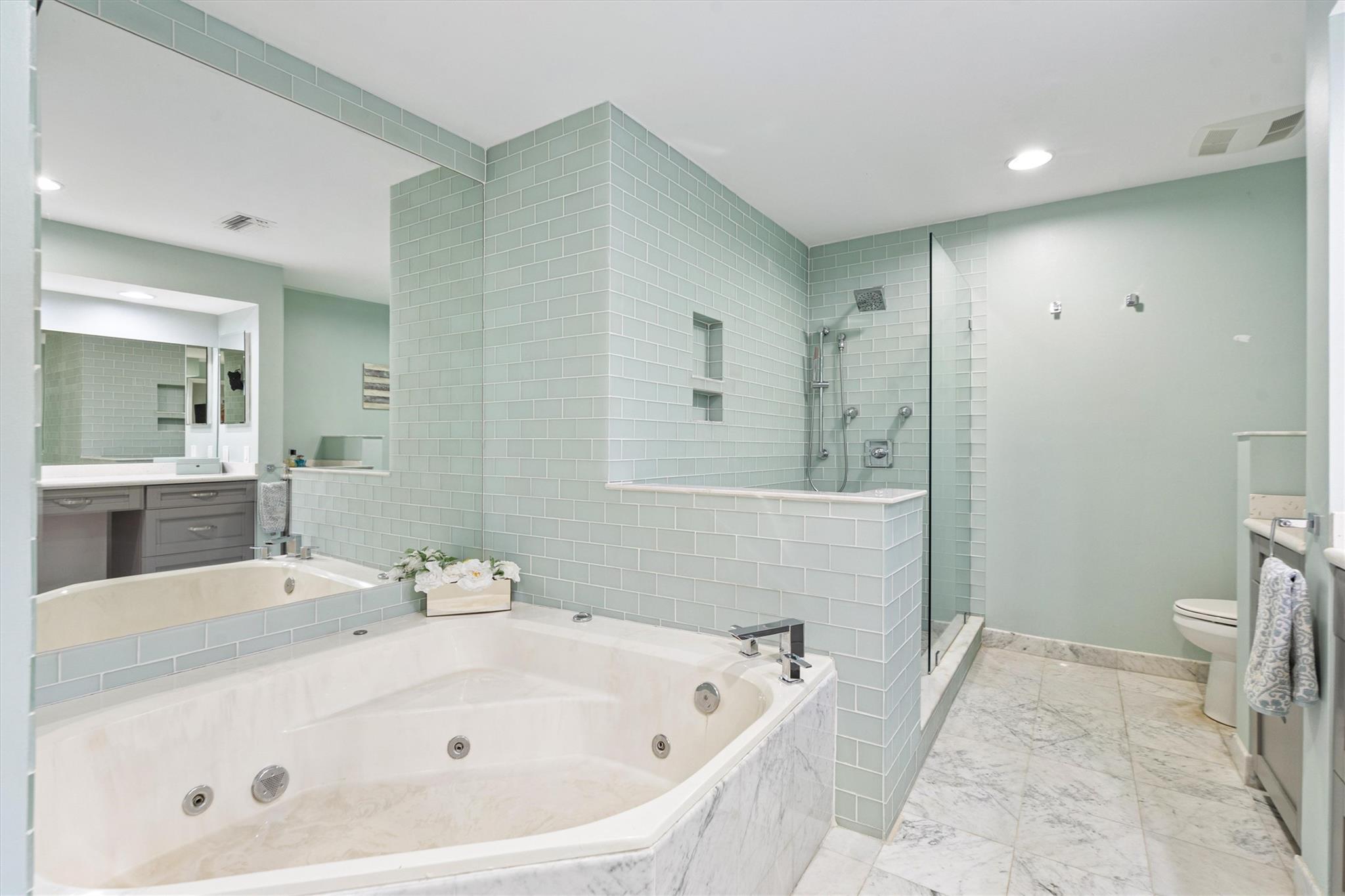 1610 NE 1st Street 4