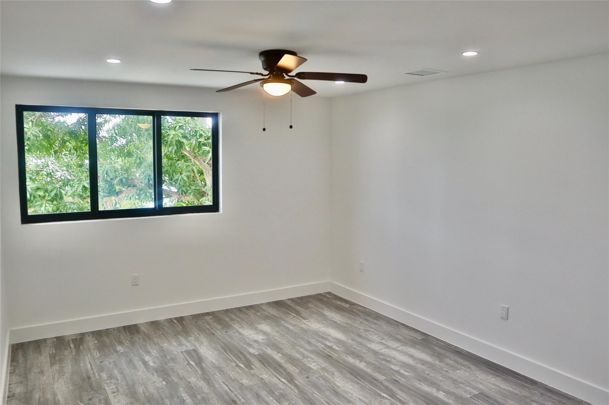 1290 NE 35 Street 1290