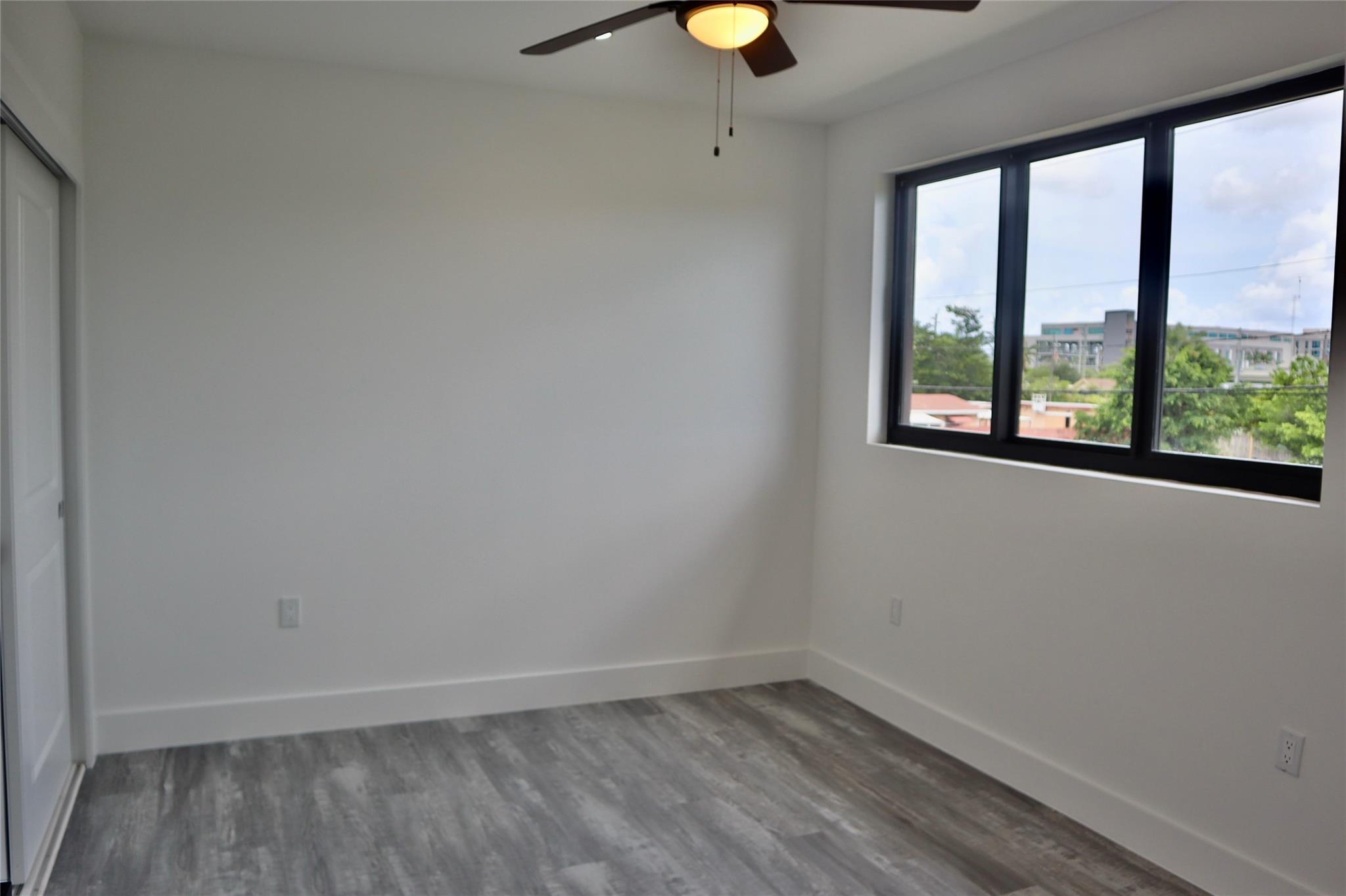 1290 NE 35 Street 1290