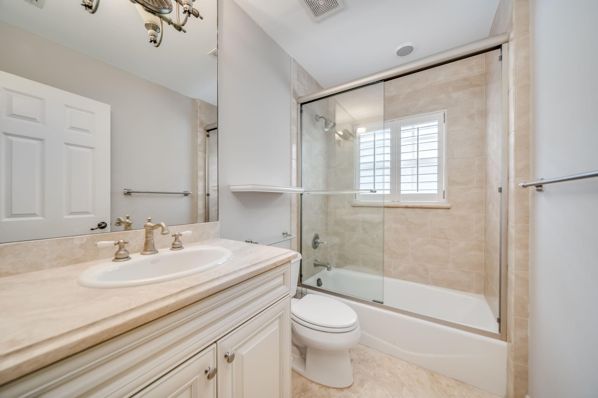 2626 Alamanda Ct