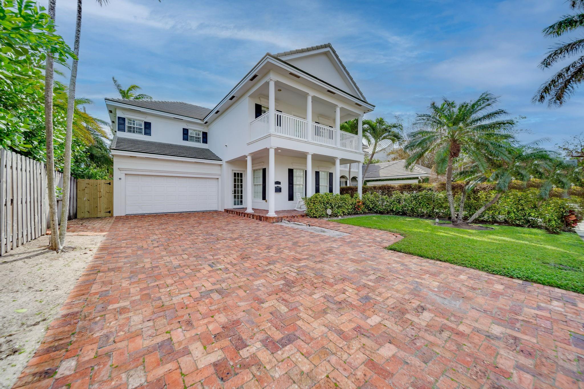 2626 Alamanda Ct