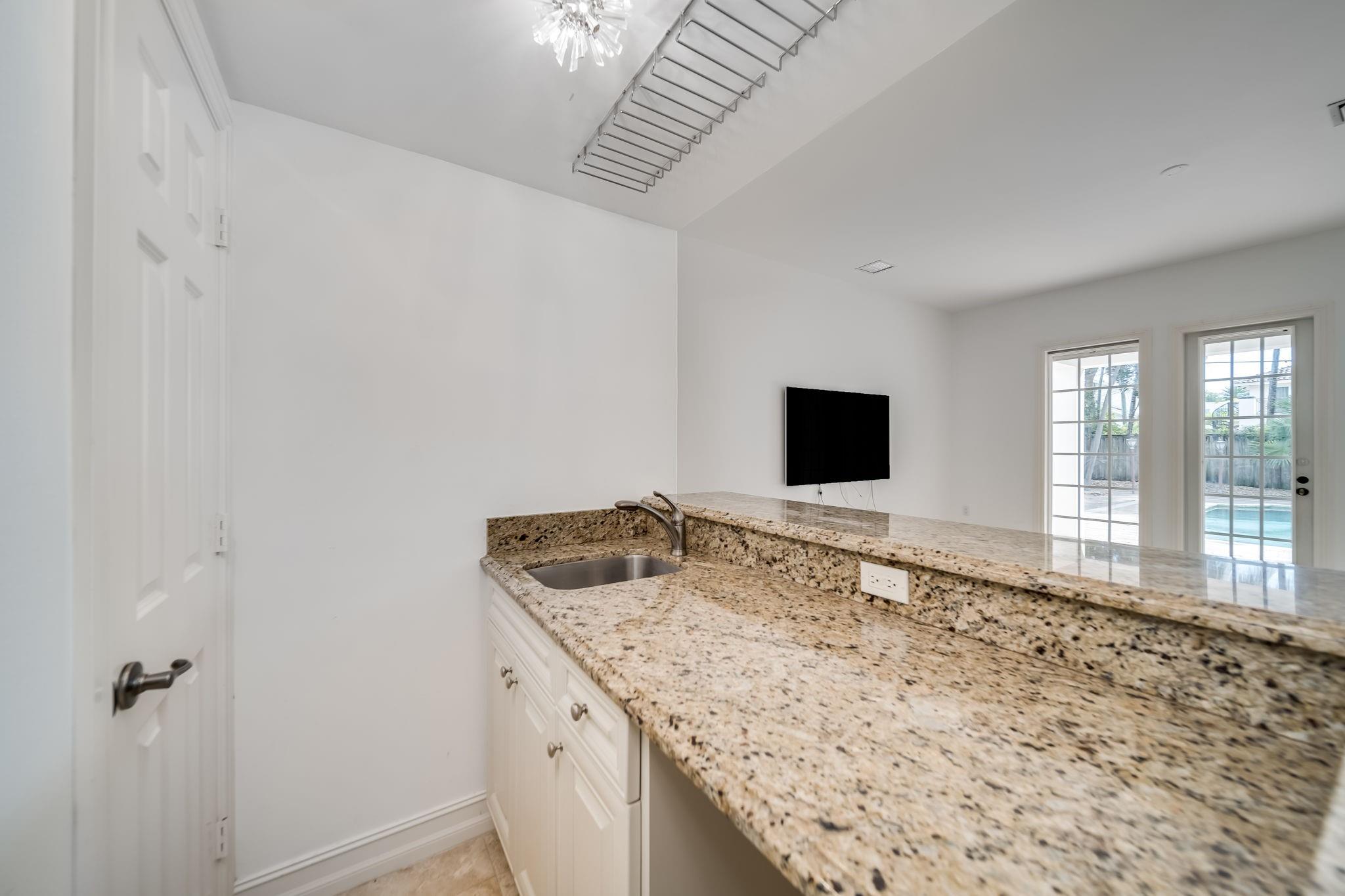2626 Alamanda Ct