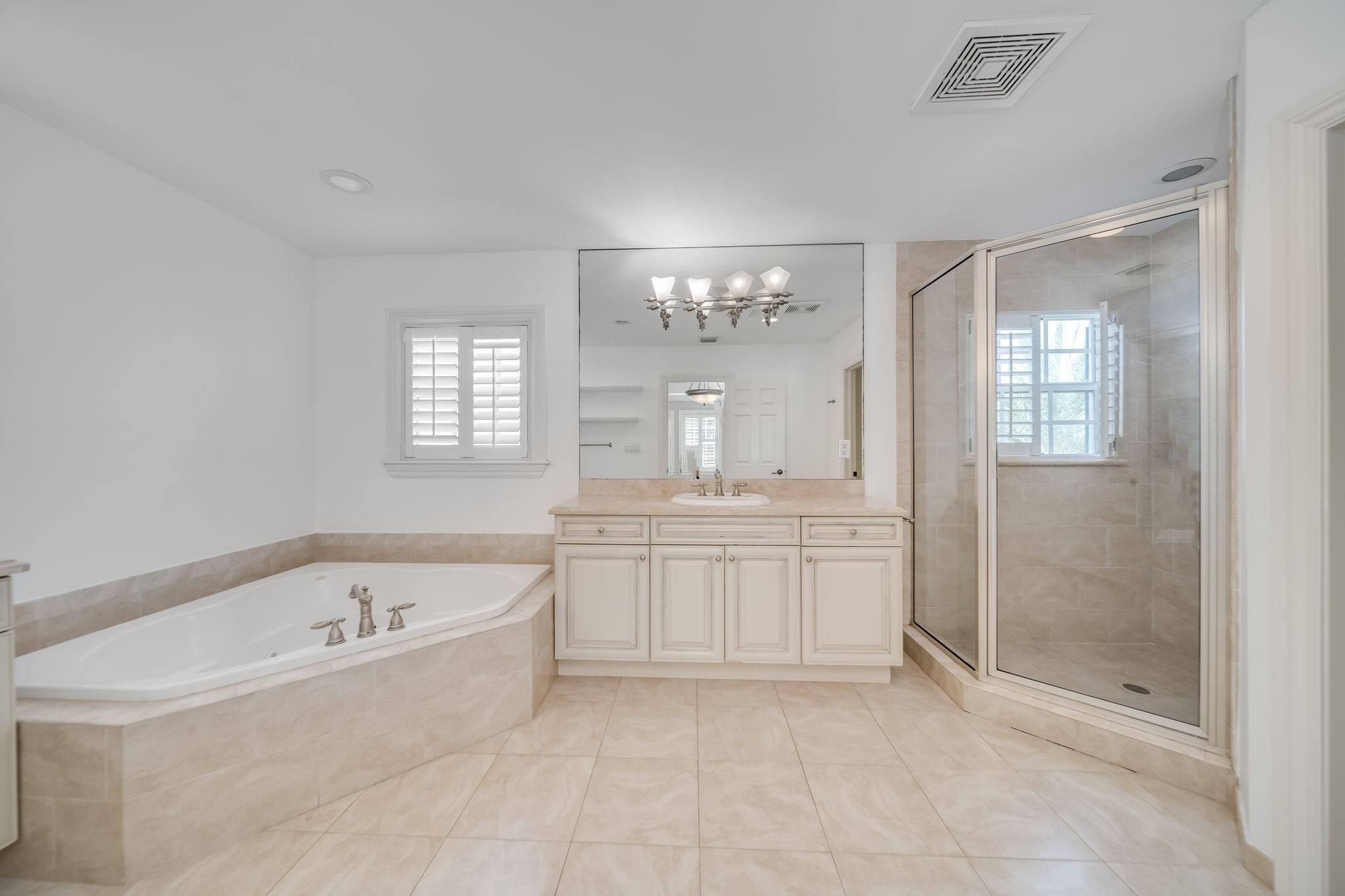 2626 Alamanda Ct