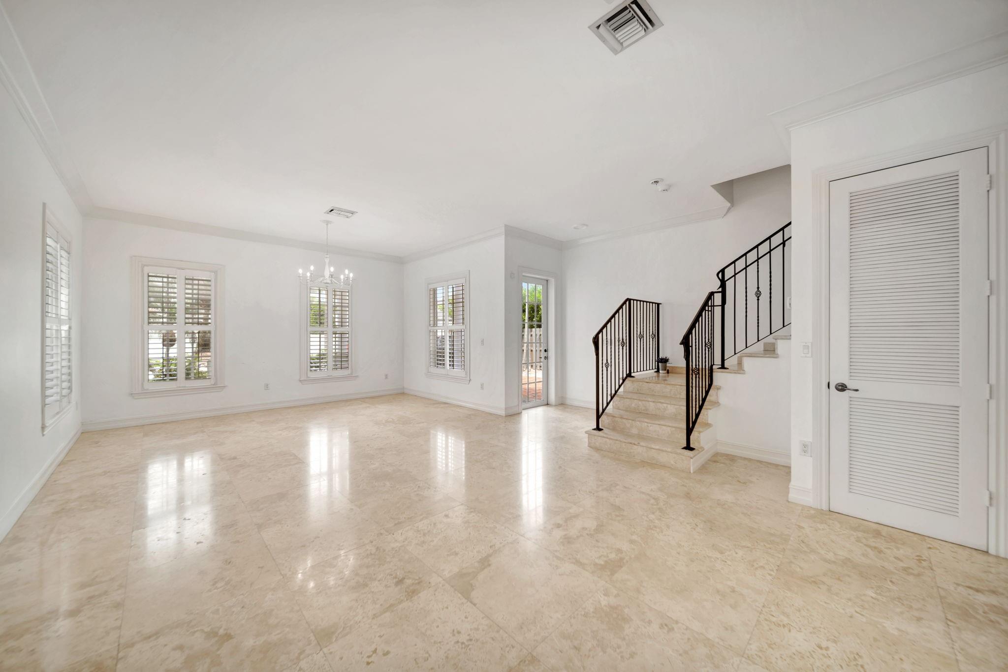 2626 Alamanda Ct