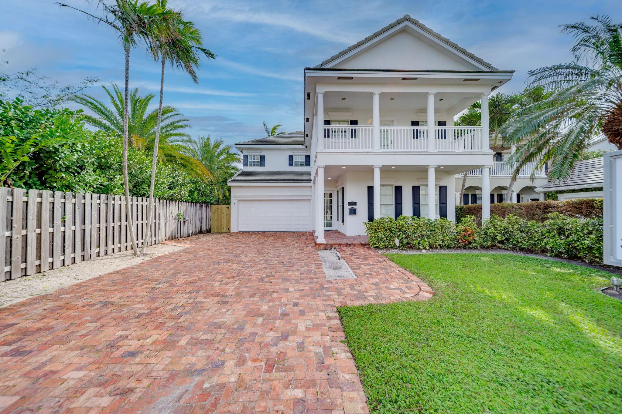 2626 Alamanda Ct