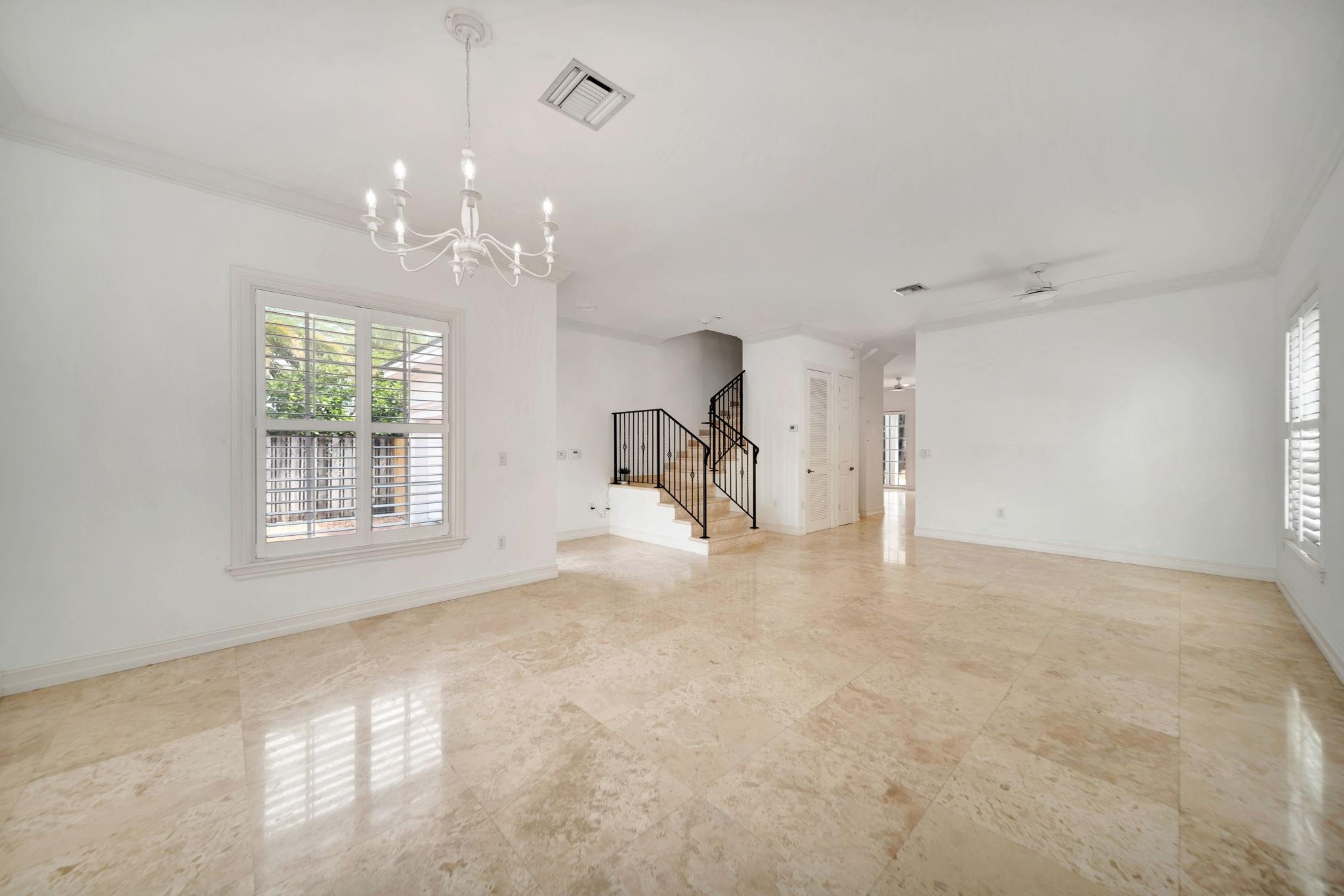 2626 Alamanda Ct