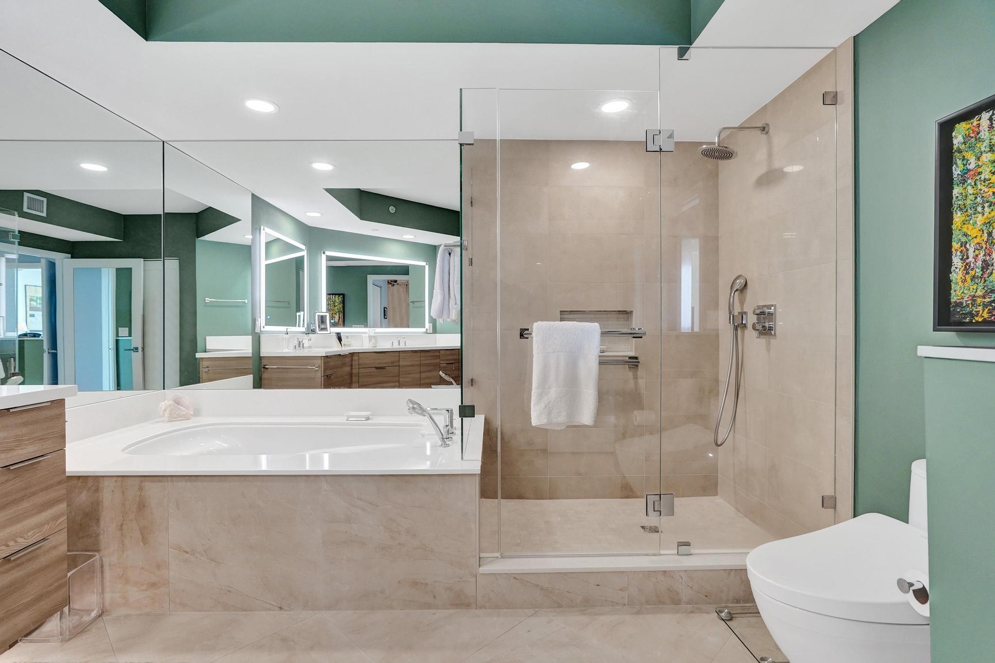 2831 N Ocean Blvd 905N