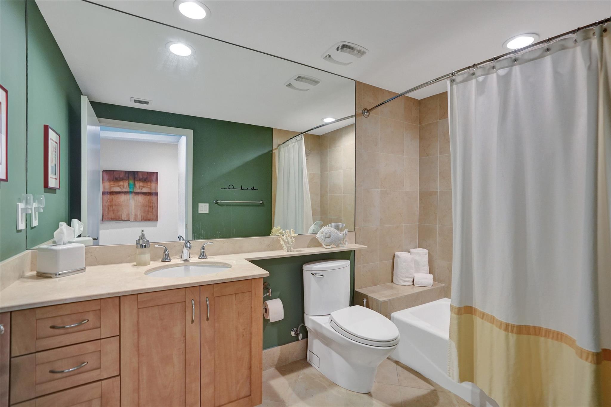 2831 N Ocean Blvd 905N