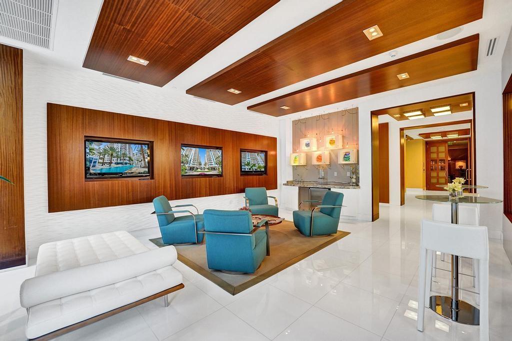 2831 N Ocean Blvd 905N