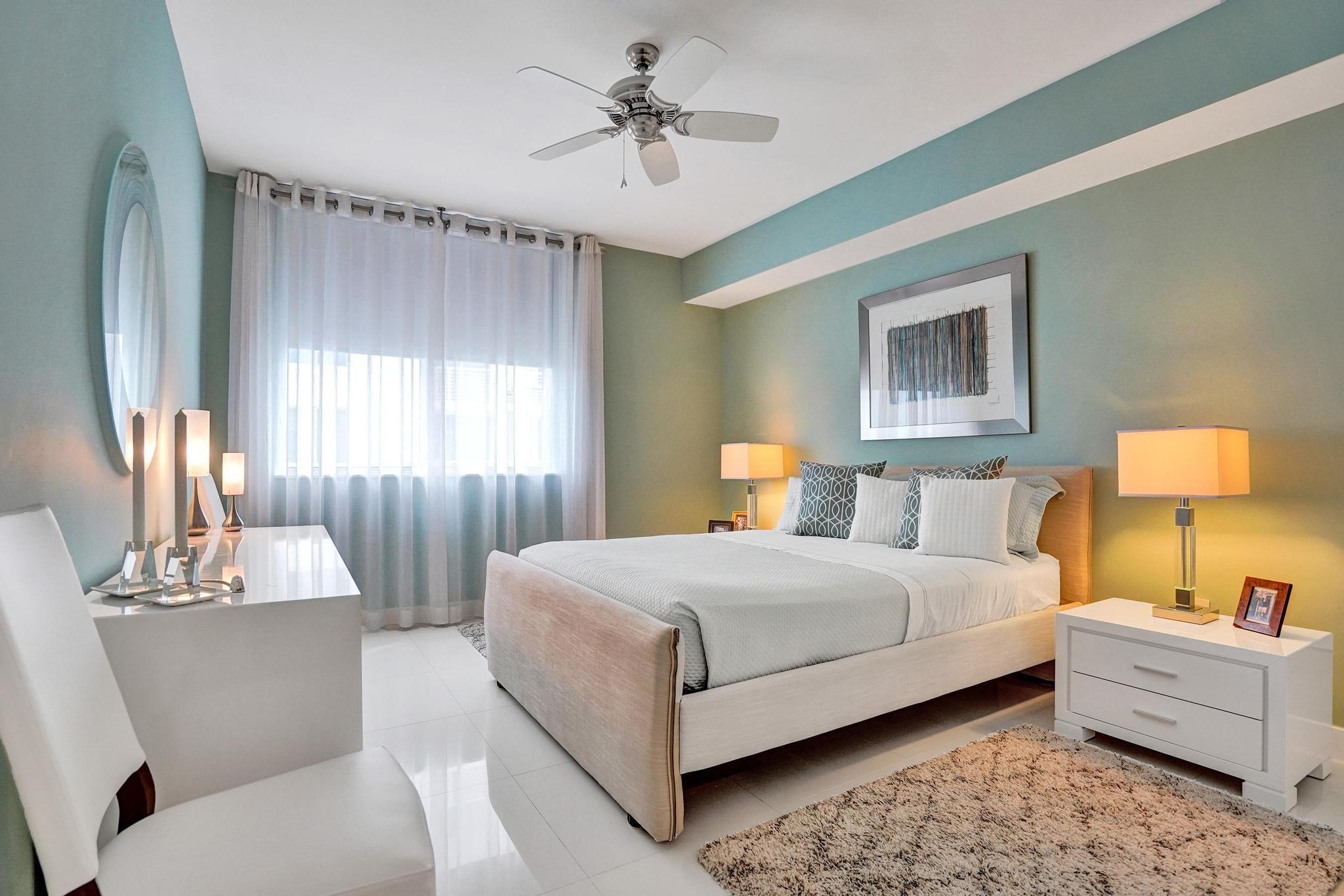 2831 N Ocean Blvd 905N