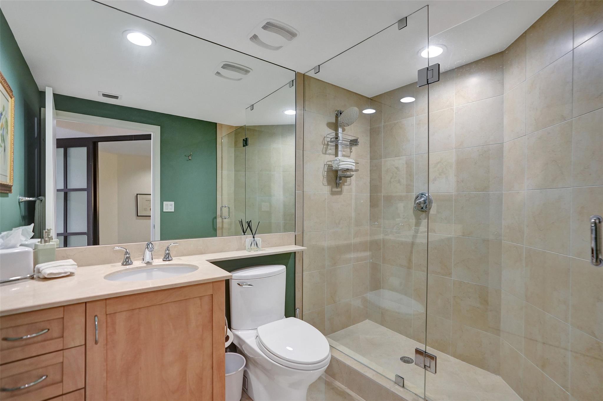 2831 N Ocean Blvd 905N